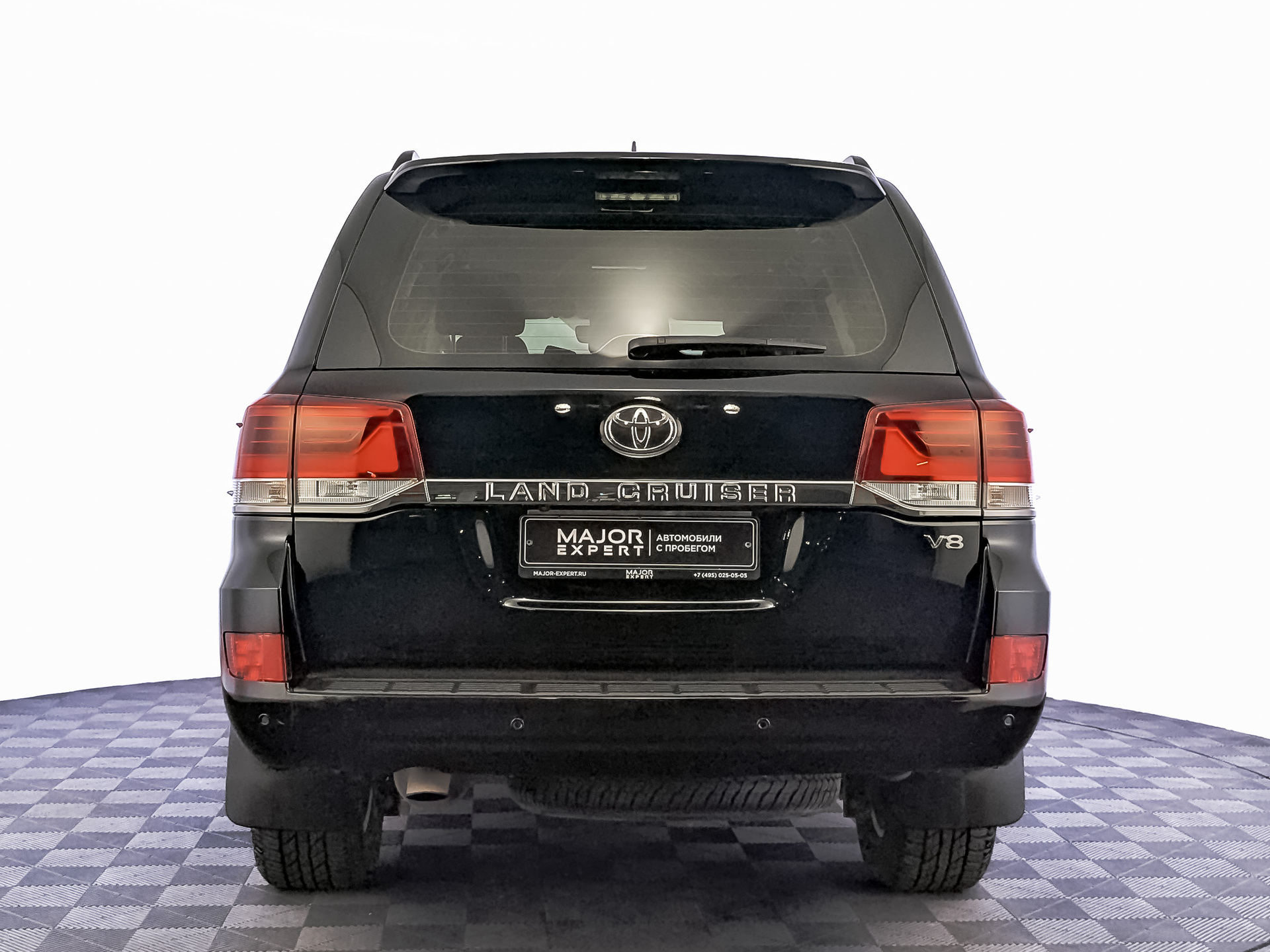 TOYOTA Land Cruiser 200 4.60 (309 л.с), автомат, 2020, пробег 131 306 км