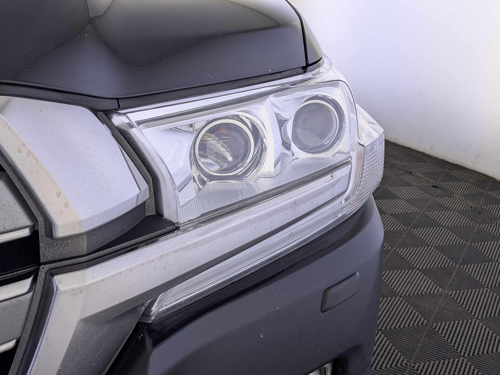 TOYOTA Land Cruiser 200 4.60 (309 л.с), автомат, 2020, пробег 131 306 км