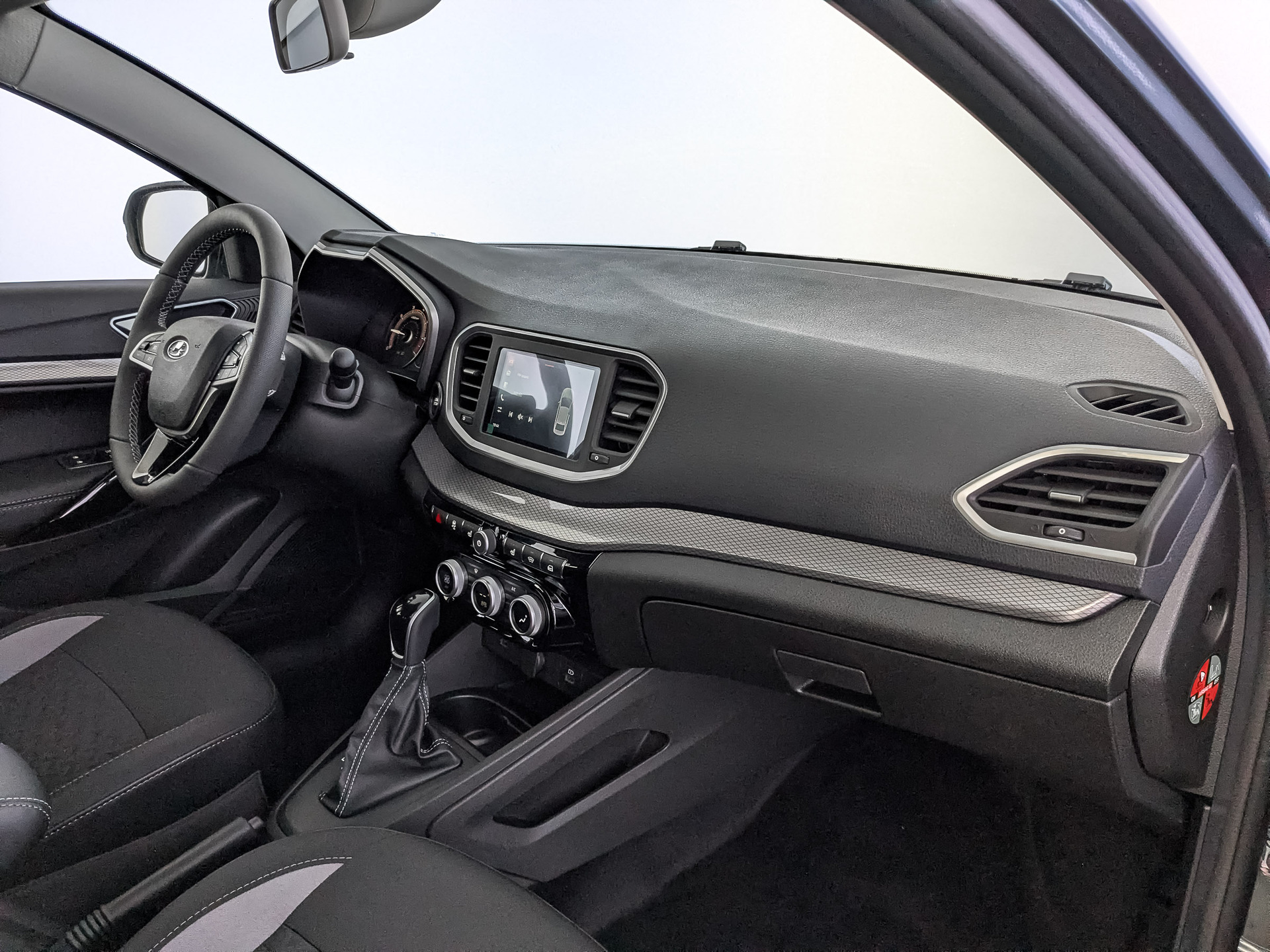 Фото Lada Vesta Седан Драйв 1.8/122 ВТ