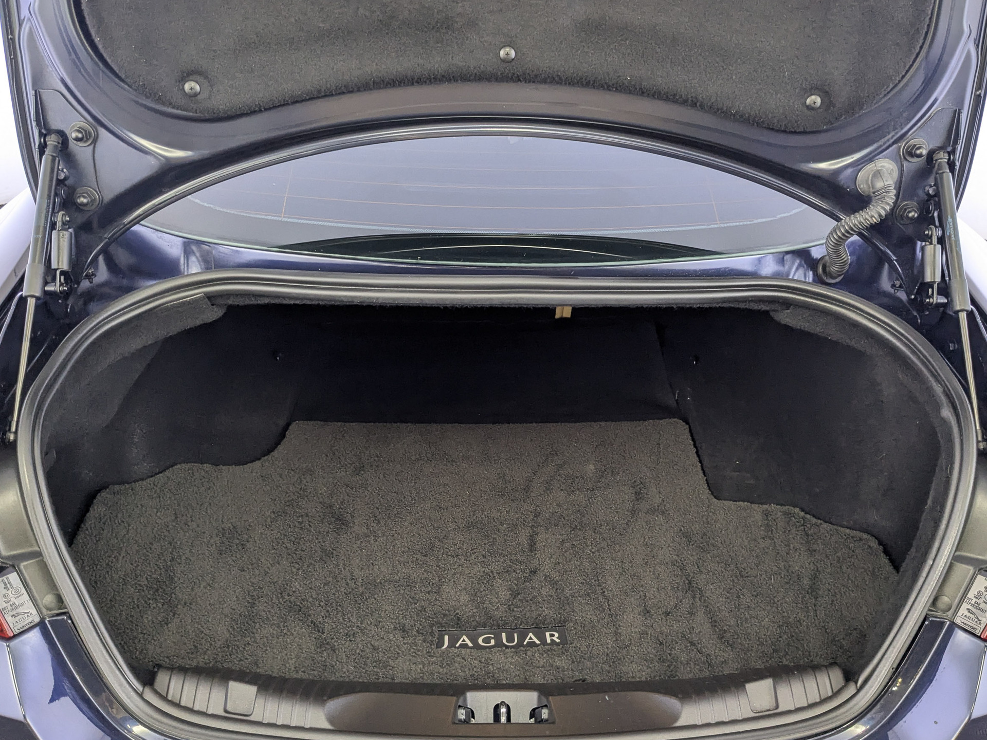 JAGUAR XF 2.00 (240 л.с), автомат, 2014, пробег 160 530 км
