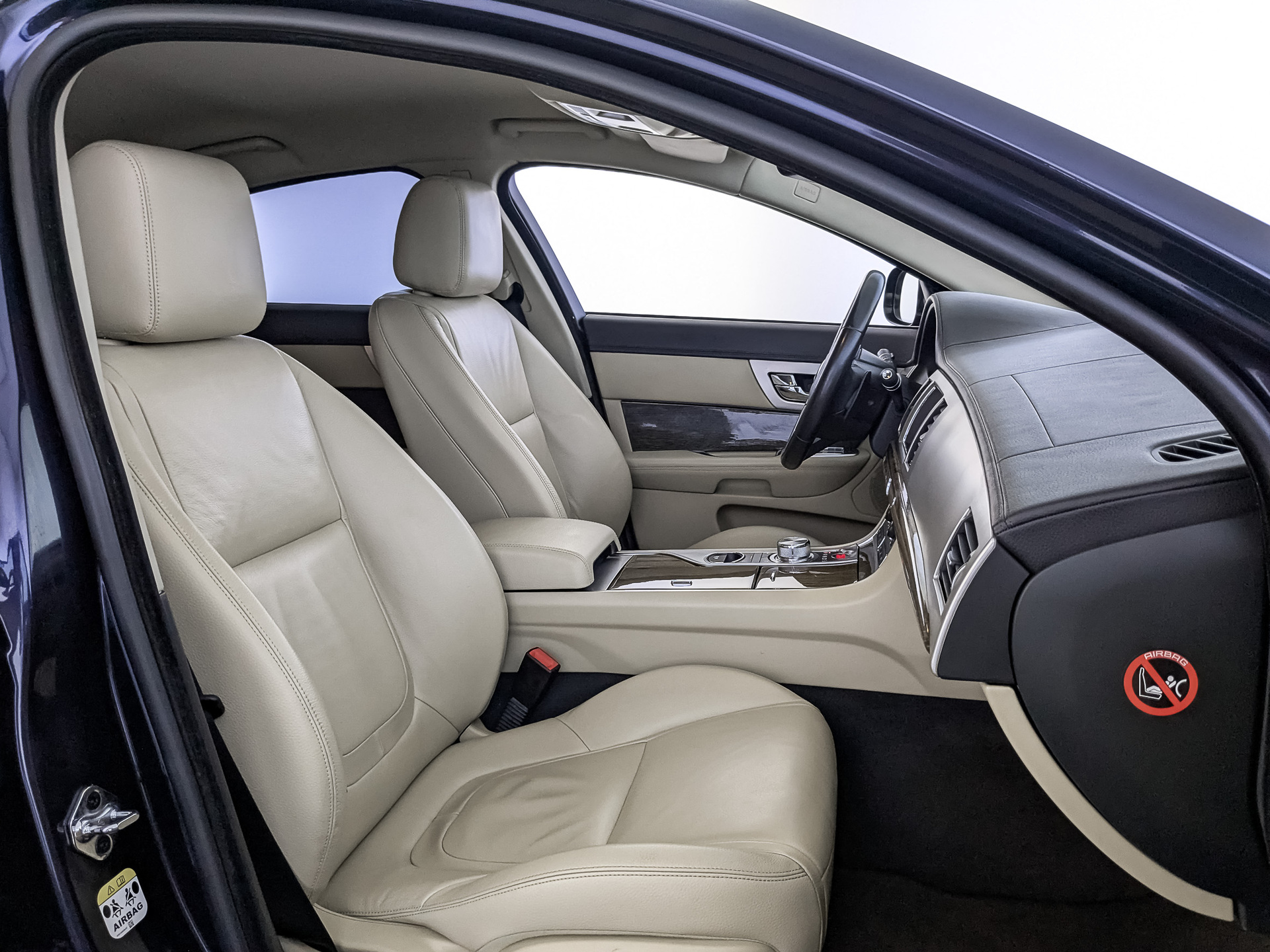 JAGUAR XF 2.00 (240 л.с), автомат, 2014, пробег 160 530 км
