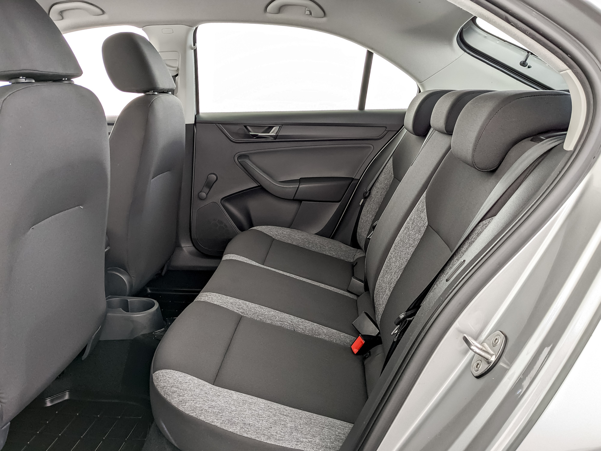 SKODA Rapid II 1.60 (110 л.с), автомат, 2021, пробег 83 674 км