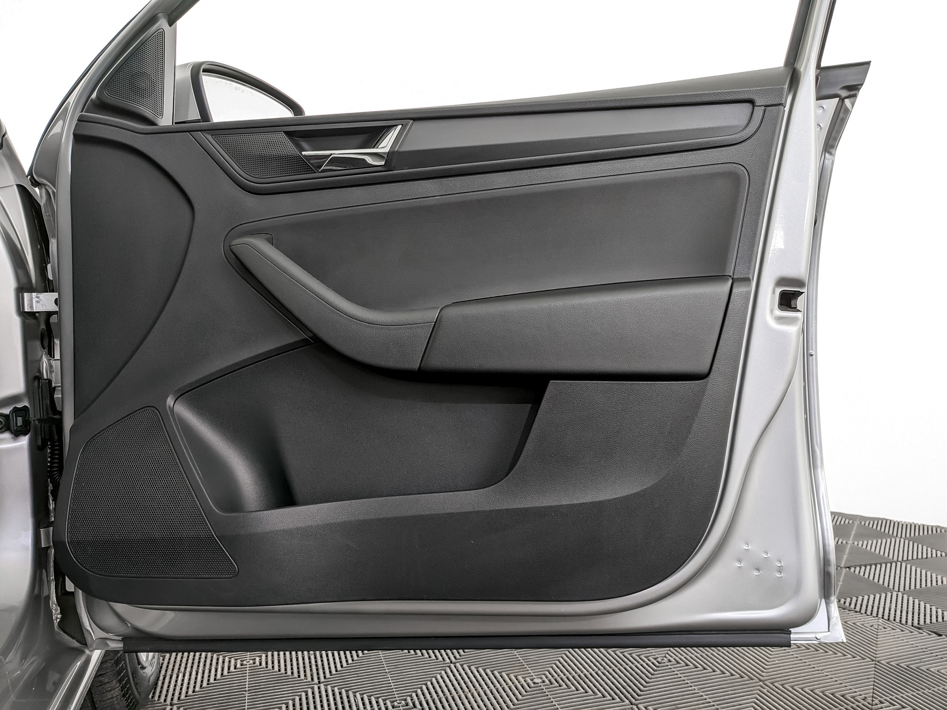 SKODA Rapid II 1.60 (110 л.с), автомат, 2021, пробег 83 674 км