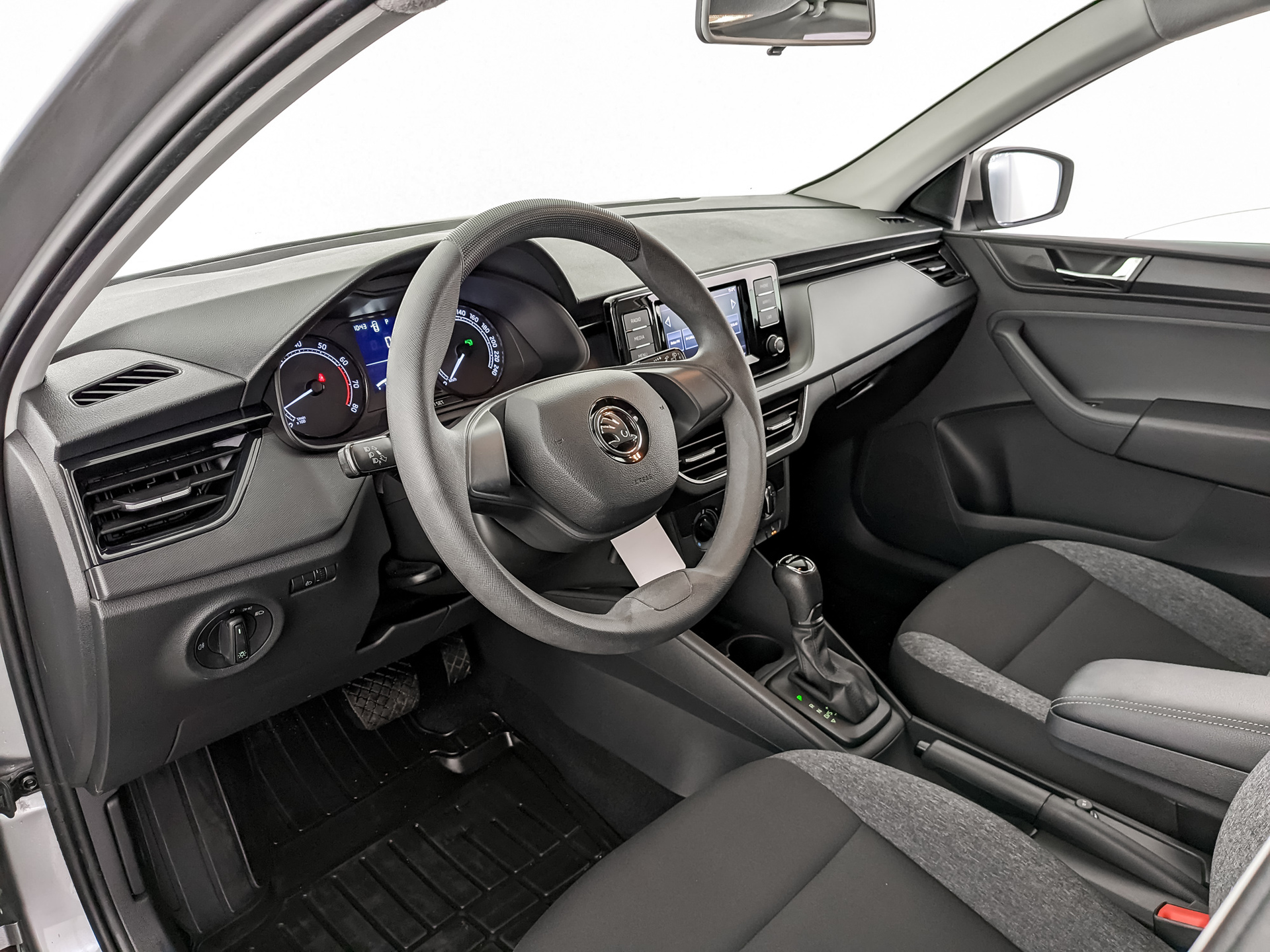 SKODA Rapid II 1.60 (110 л.с), автомат, 2021, пробег 75 966 км