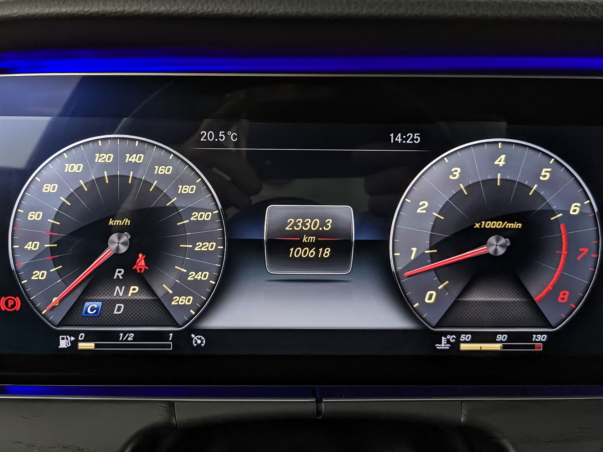 MERCEDES-BENZ E-Класс 3.00 (367 л.с), автомат, 2019, пробег 100 375 км