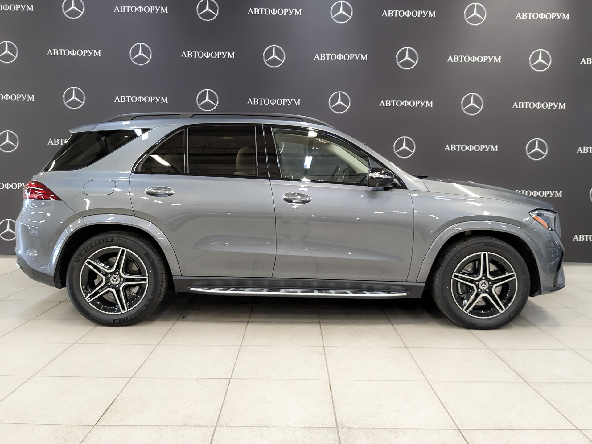 MERCEDES-BENZ GLE 3.00 (381 л.с), автомат, 2023, пробег 24 802 км
