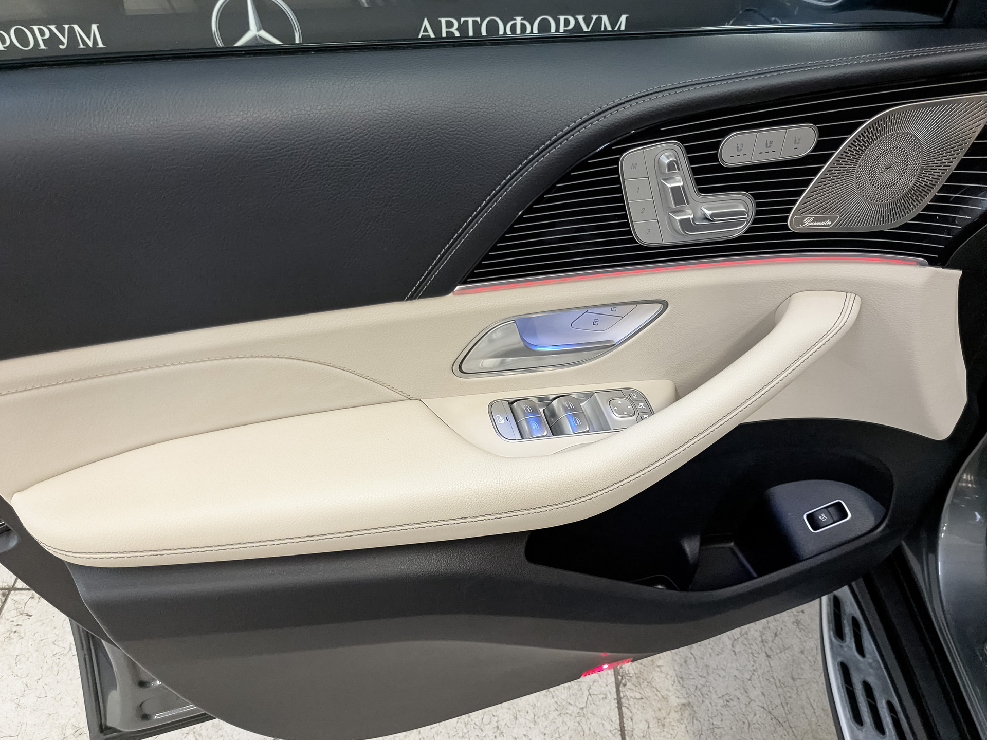 MERCEDES-BENZ GLE 3.00 (381 л.с), автомат, 2023, пробег 24 802 км