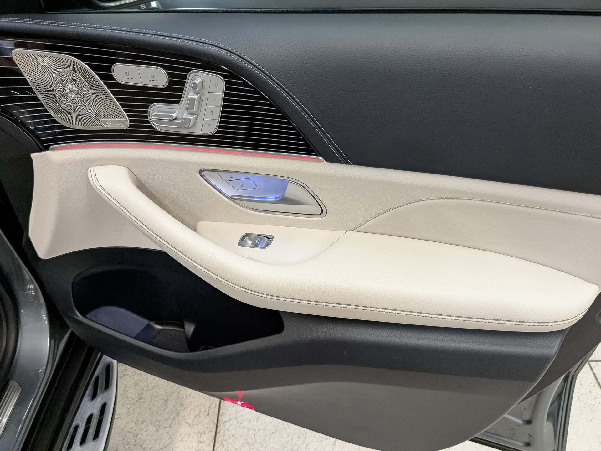 MERCEDES-BENZ GLE 3.00 (381 л.с), автомат, 2023, пробег 24 802 км