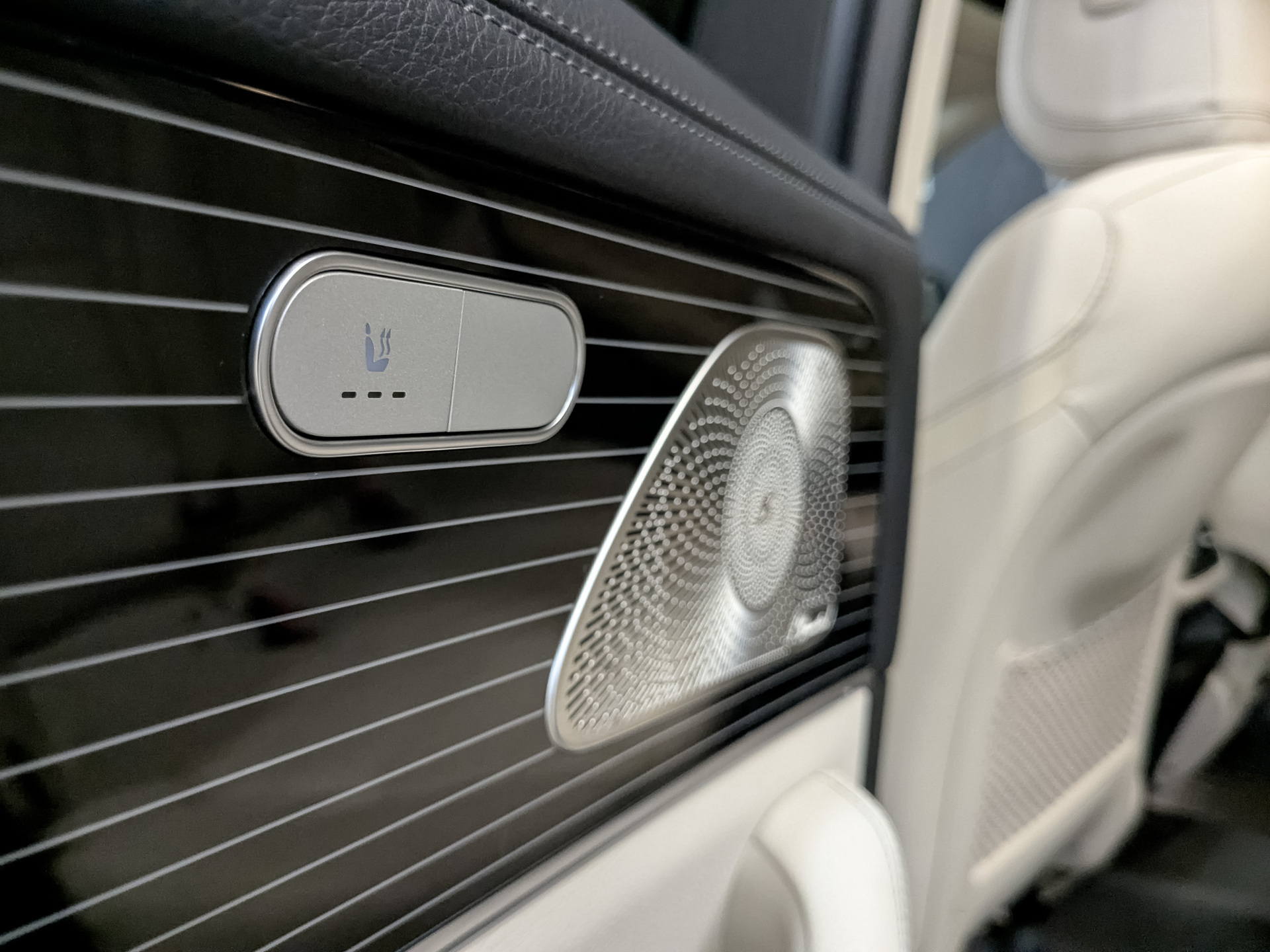 MERCEDES-BENZ GLE 3.00 (381 л.с), автомат, 2023, пробег 24 802 км