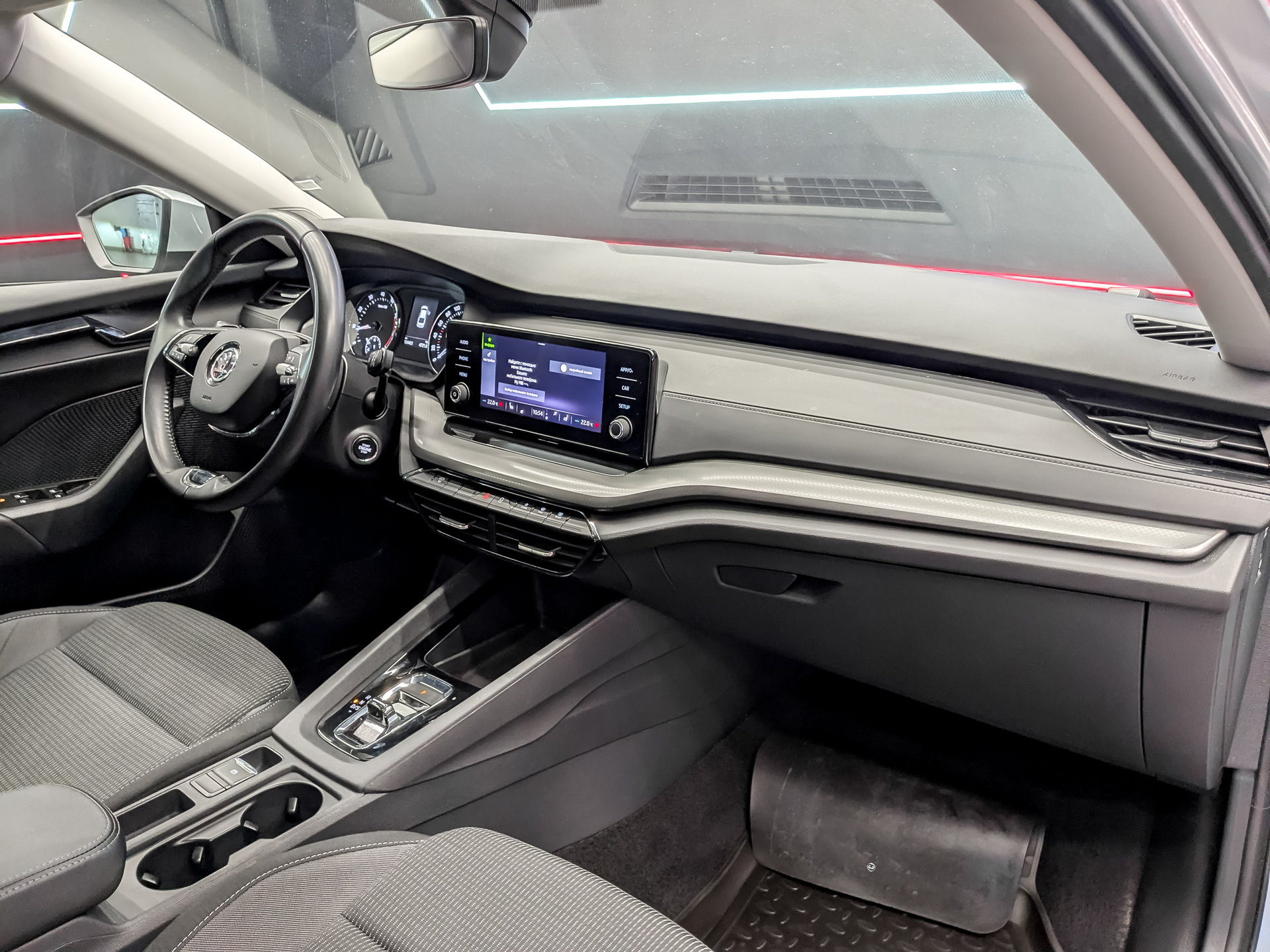 SKODA Octavia 1.40 (150 л.с), автомат, 2021, пробег 103 998 км
