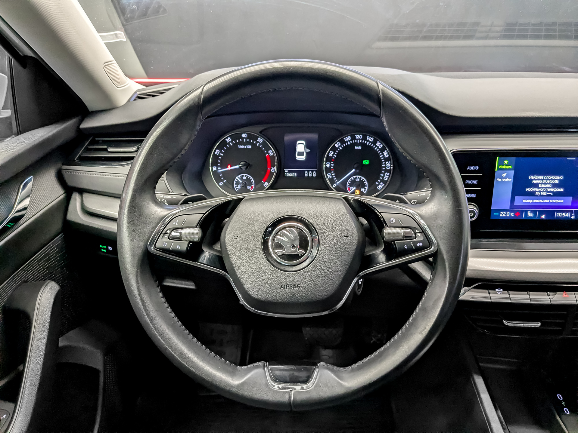 SKODA Octavia 1.40 (150 л.с), автомат, 2021, пробег 103 998 км