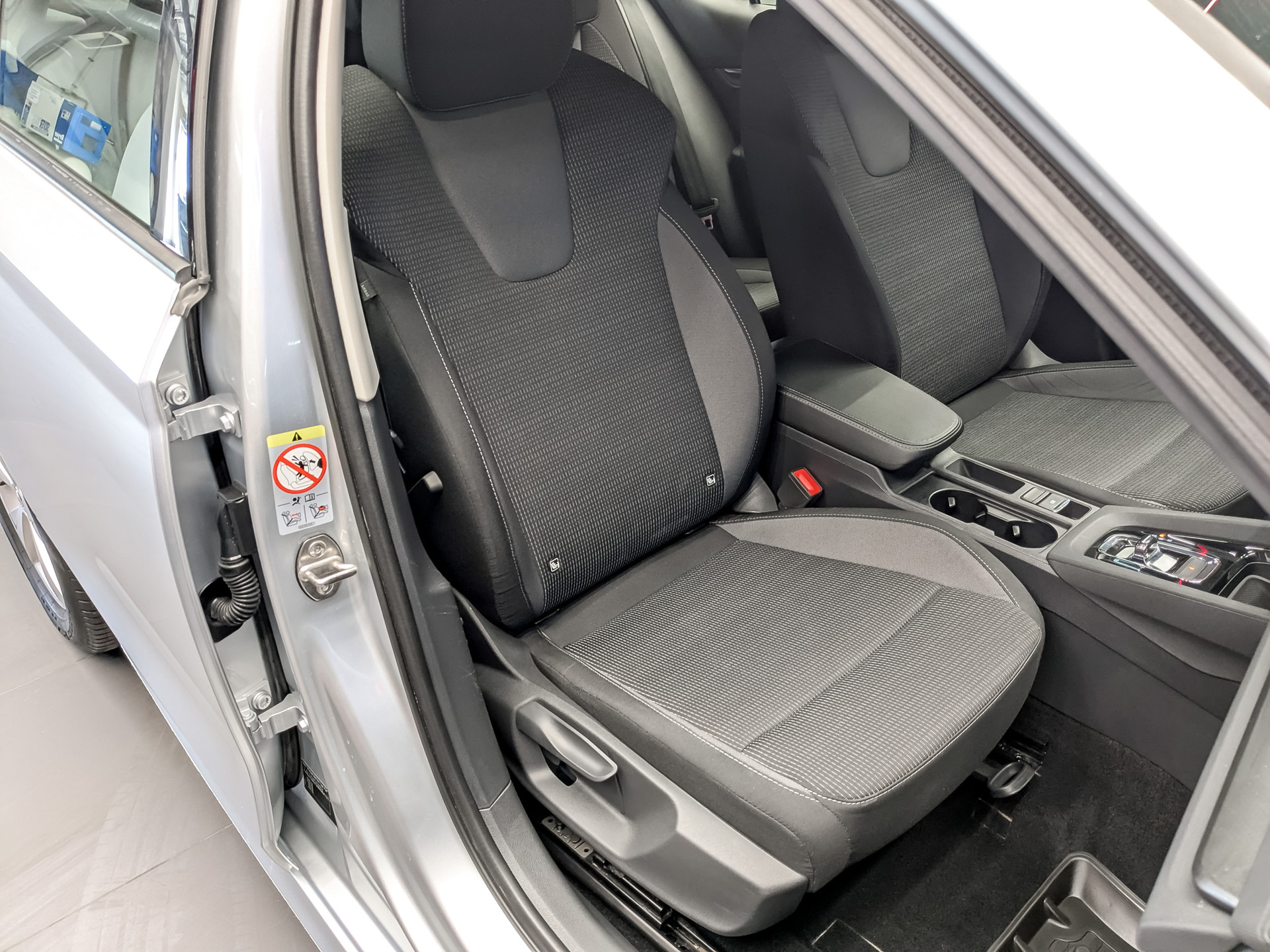 SKODA Octavia 1.40 (150 л.с), автомат, 2021, пробег 103 998 км