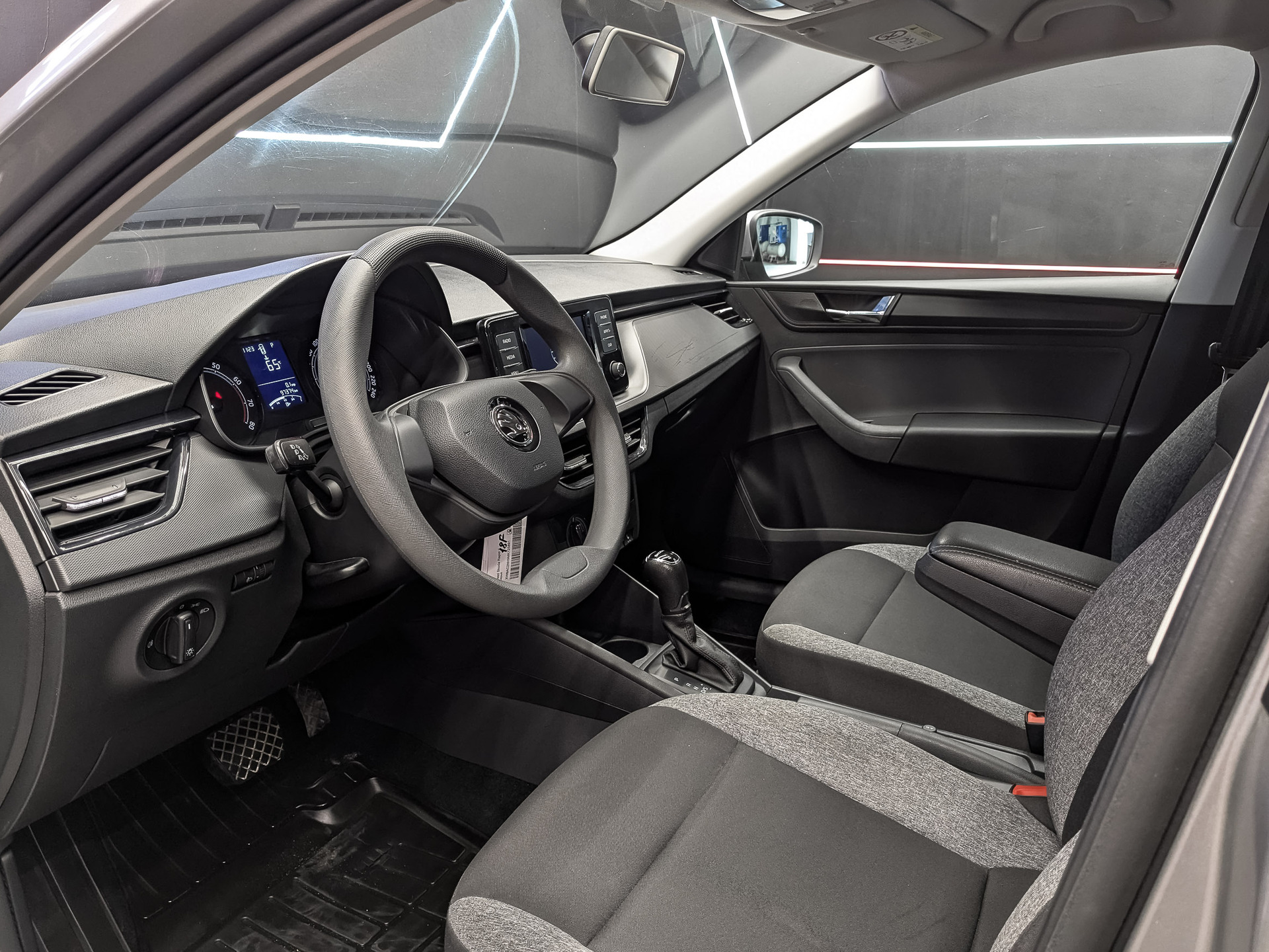 SKODA Rapid II 1.60 (110 л.с), автомат, 2021, пробег 97 370 км