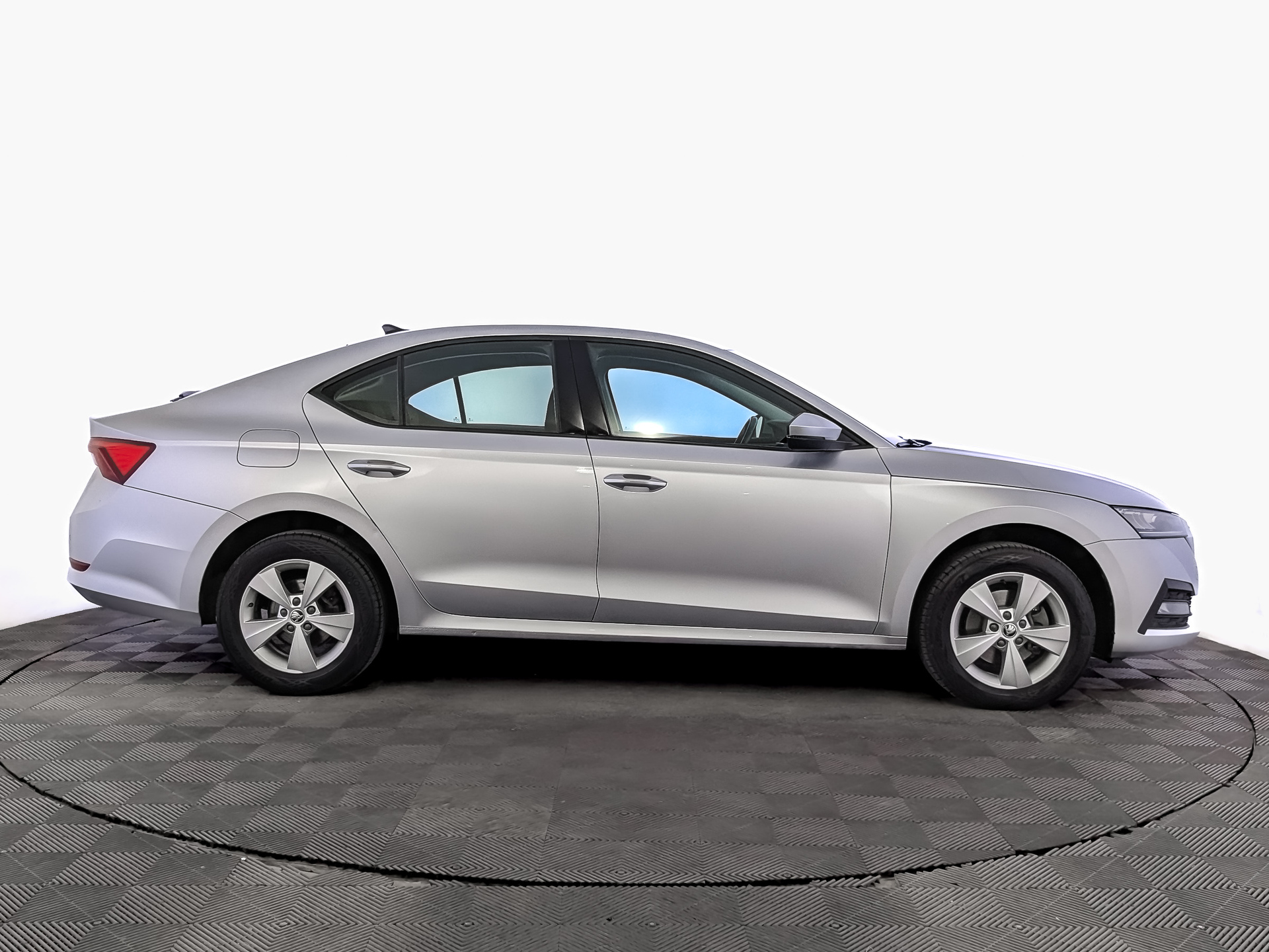 SKODA Octavia 1.40 (150 л.с), автомат, 2021, пробег 145 049 км