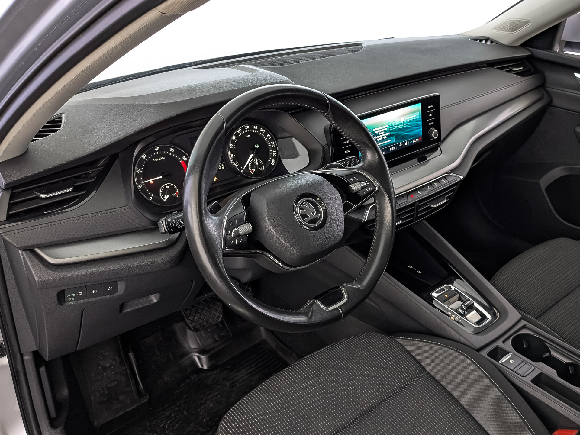 SKODA Octavia 1.40 (150 л.с), автомат, 2021, пробег 145 049 км