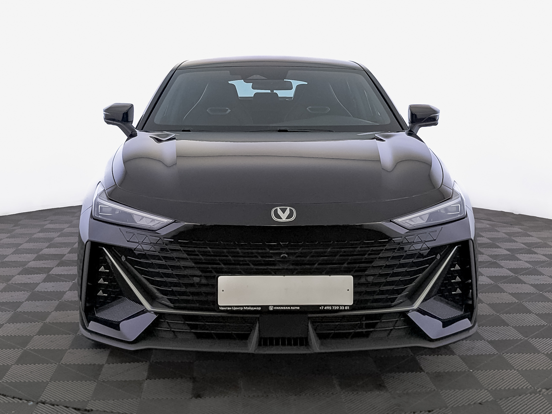 Фото Changan UNI-V Техно 1.5T/181 7RT 5L