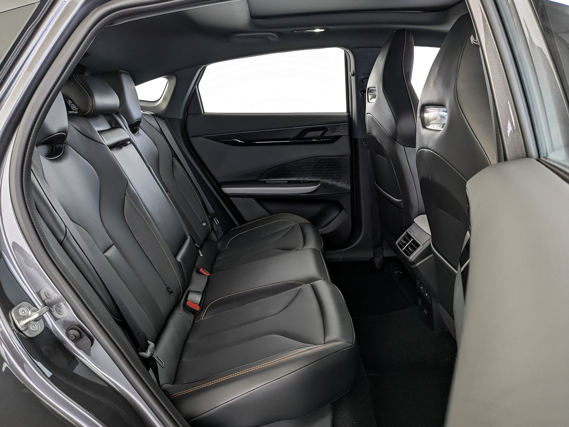 Фото Changan UNI-V Техно 1.5T/181 7RT 5L