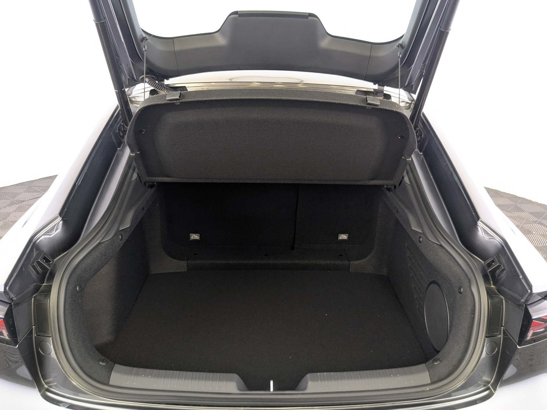 Фото Changan UNI-V Техно 1.5T/181 7RT 5L