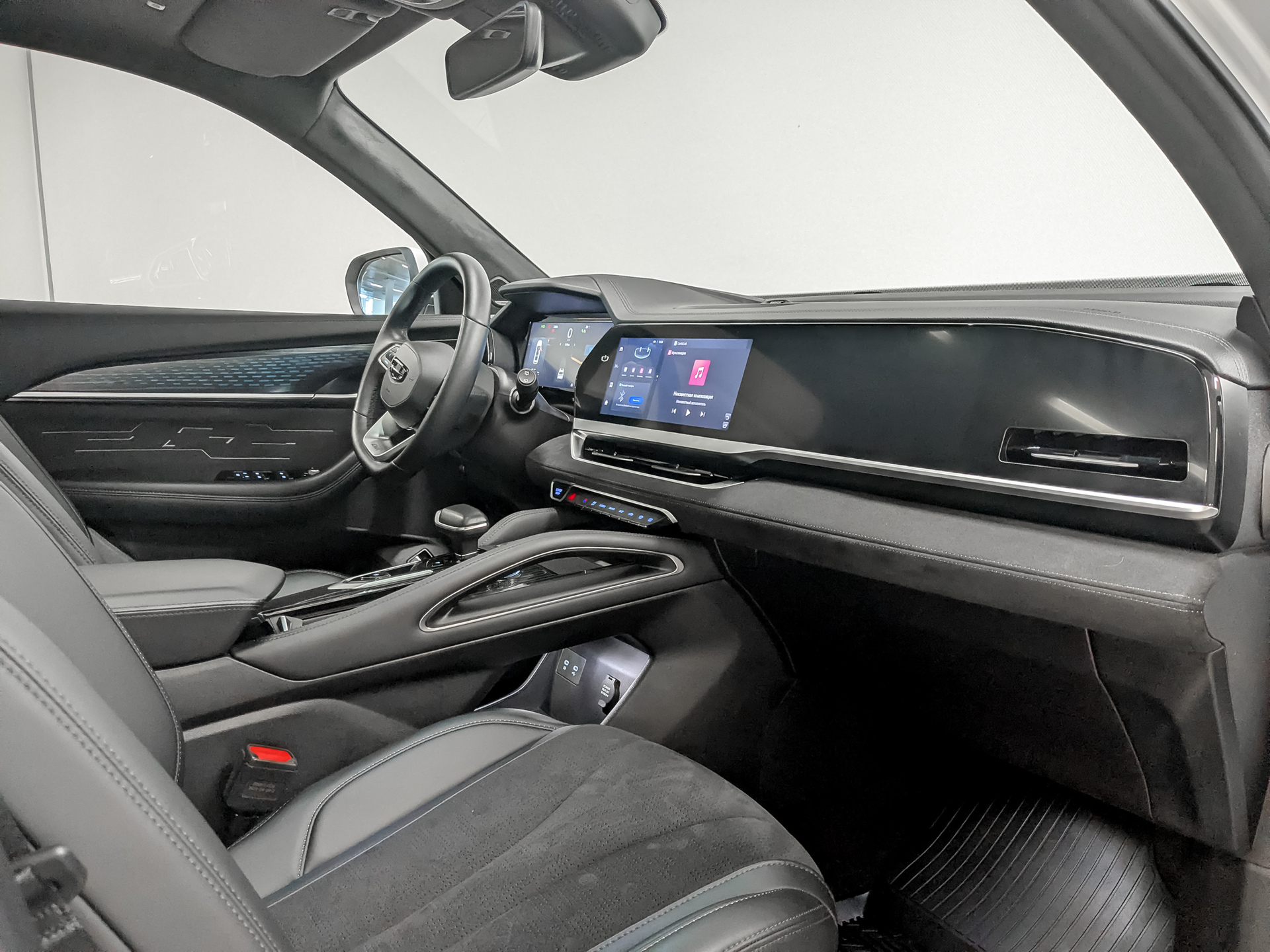 GEELY Monjaro 2.00 (238 л.с), автомат, 2024, пробег 35 599 км