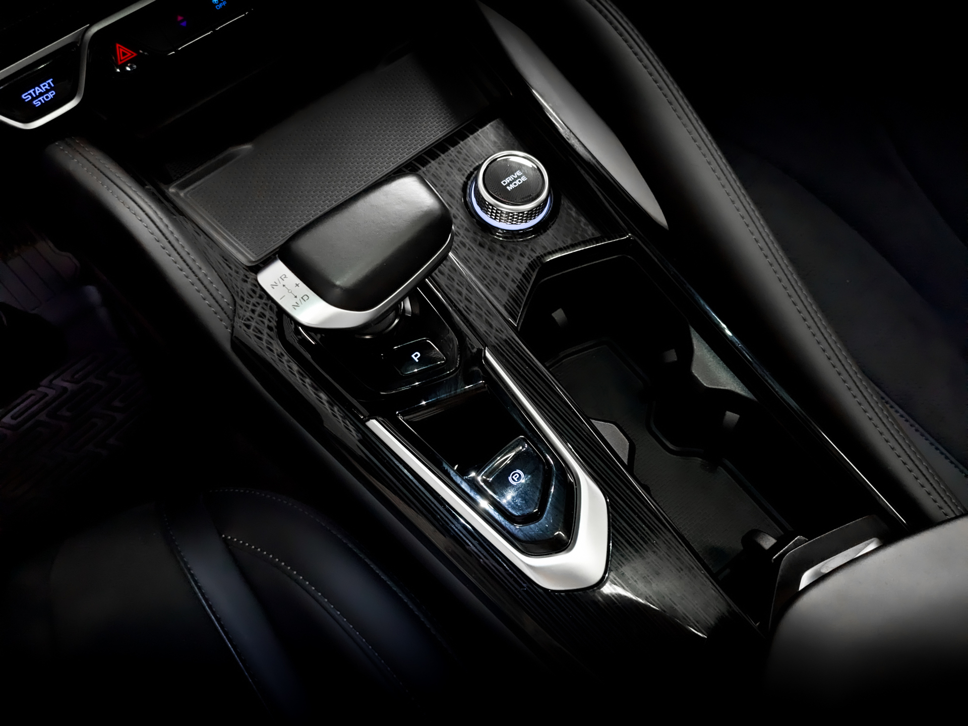 GEELY Monjaro 2.00 (238 л.с), автомат, 2024, пробег 35 599 км
