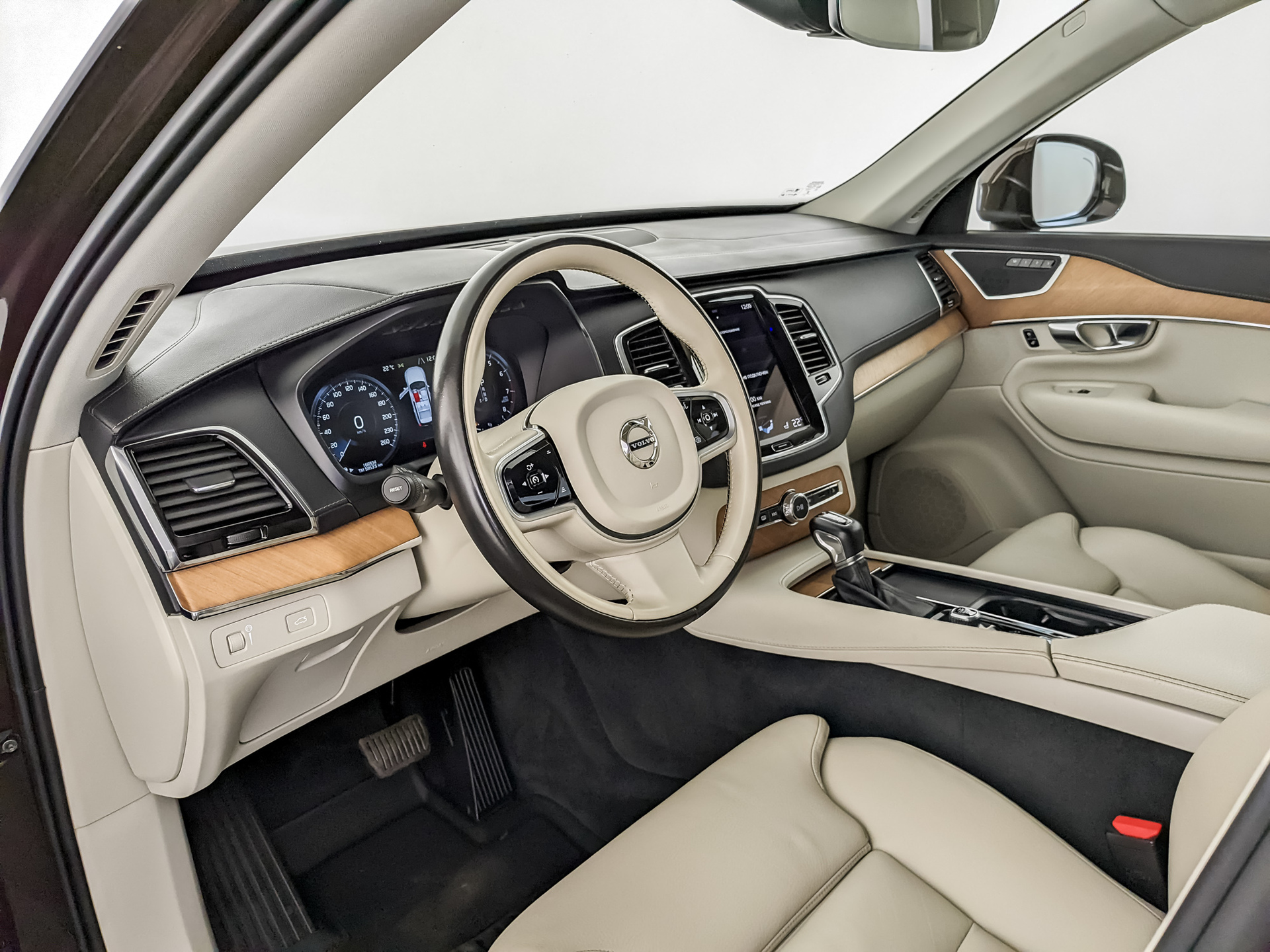 VOLVO XC90 2.00 (249 л.с), автомат, 2020, пробег 166 586 км