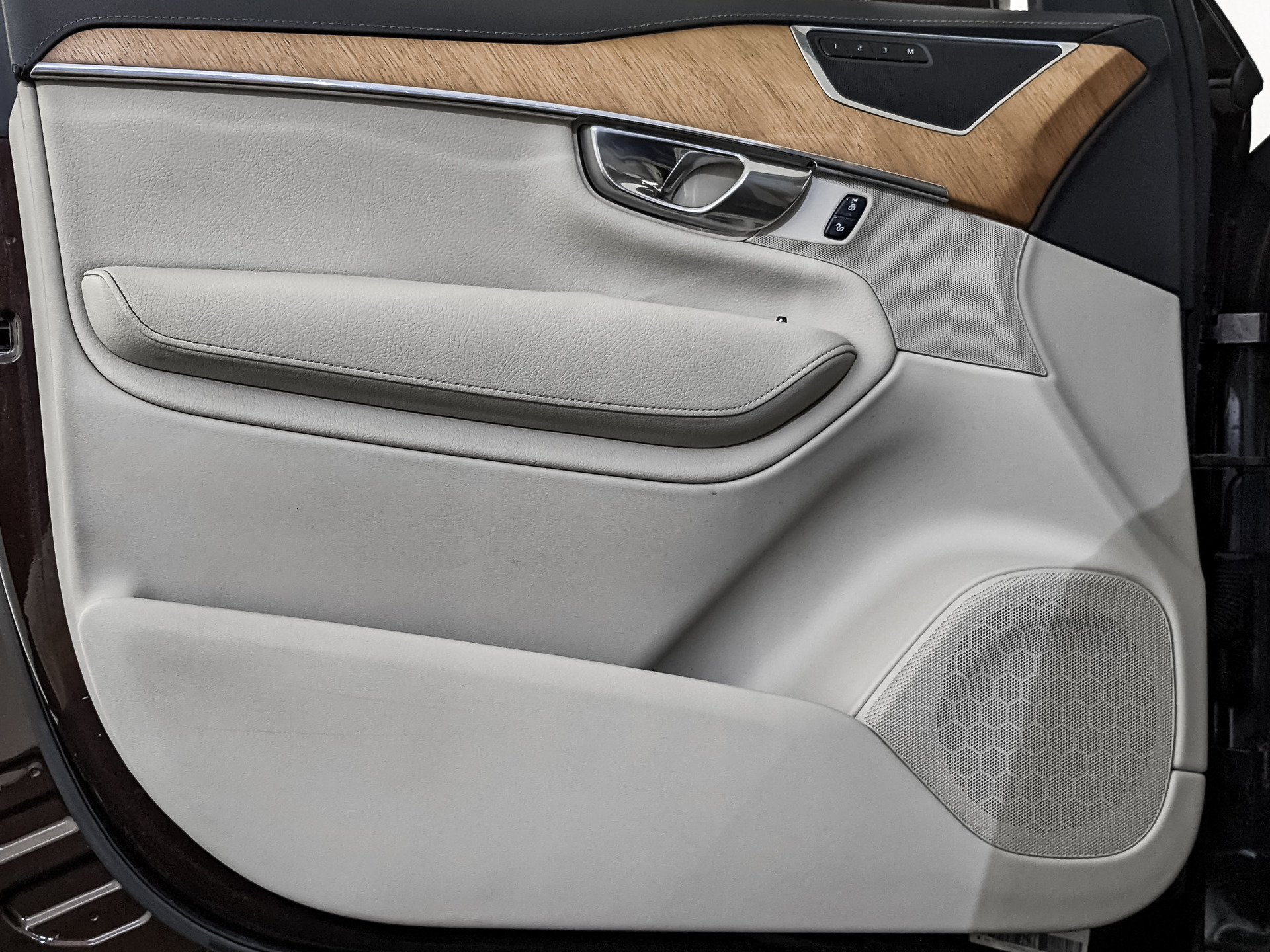 VOLVO XC90 2.00 (249 л.с), автомат, 2020, пробег 166 586 км