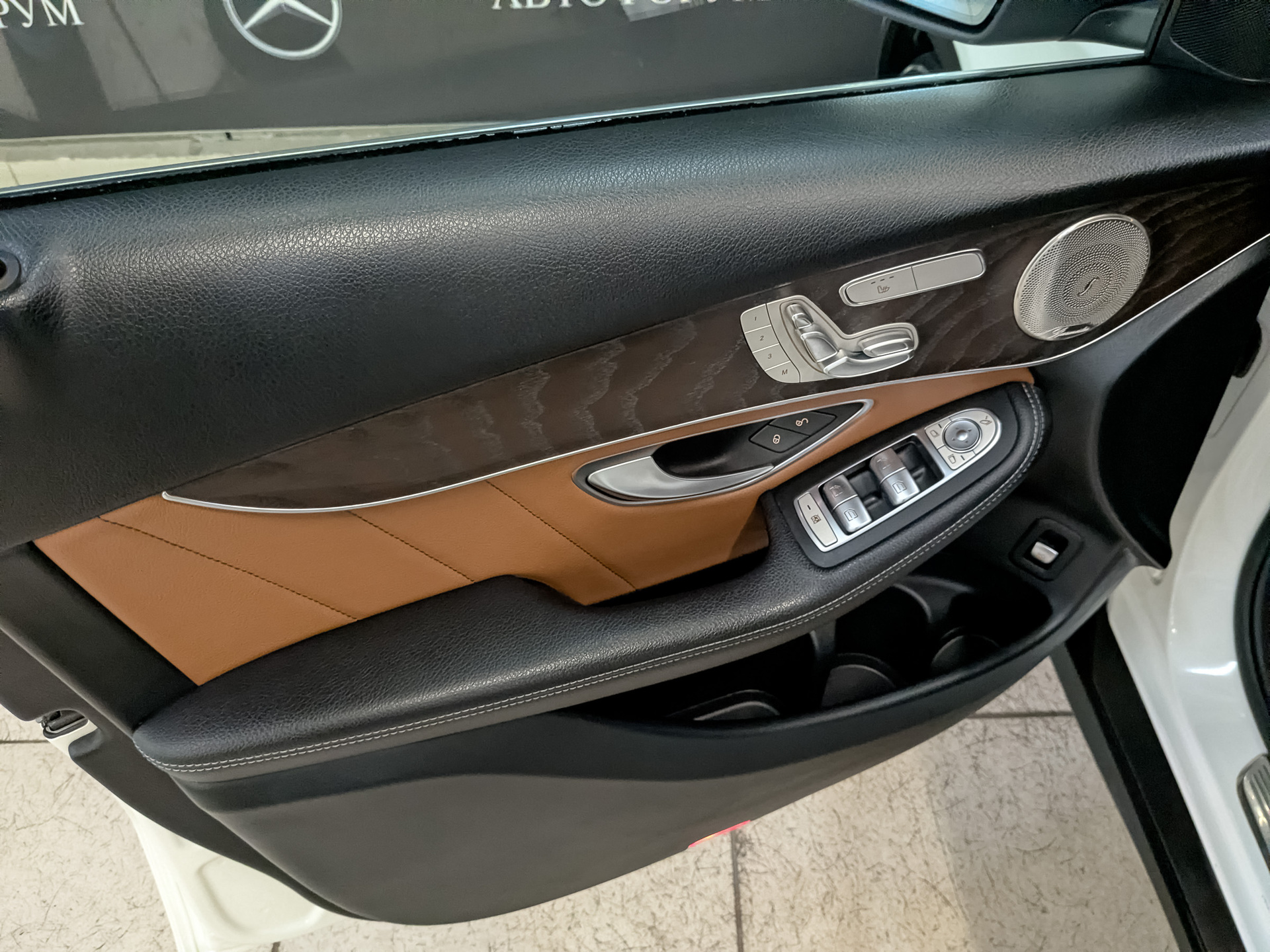 MERCEDES-BENZ GLC Coupe 1.90 (245 л.с), автомат, 2020, пробег 109 637 км