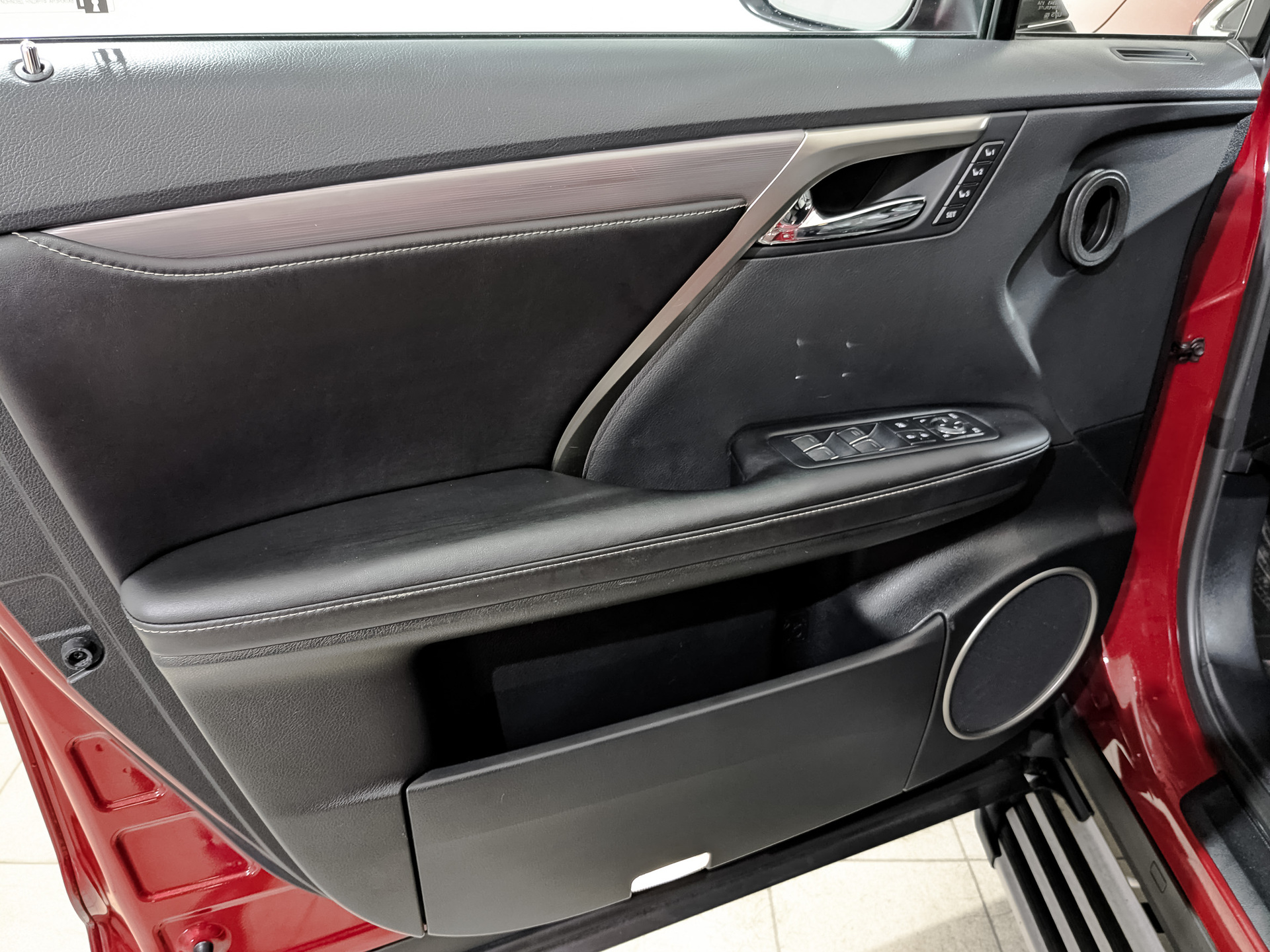 LEXUS RX 2.00 (238 л.с), автомат, 2019, пробег 50 483 км