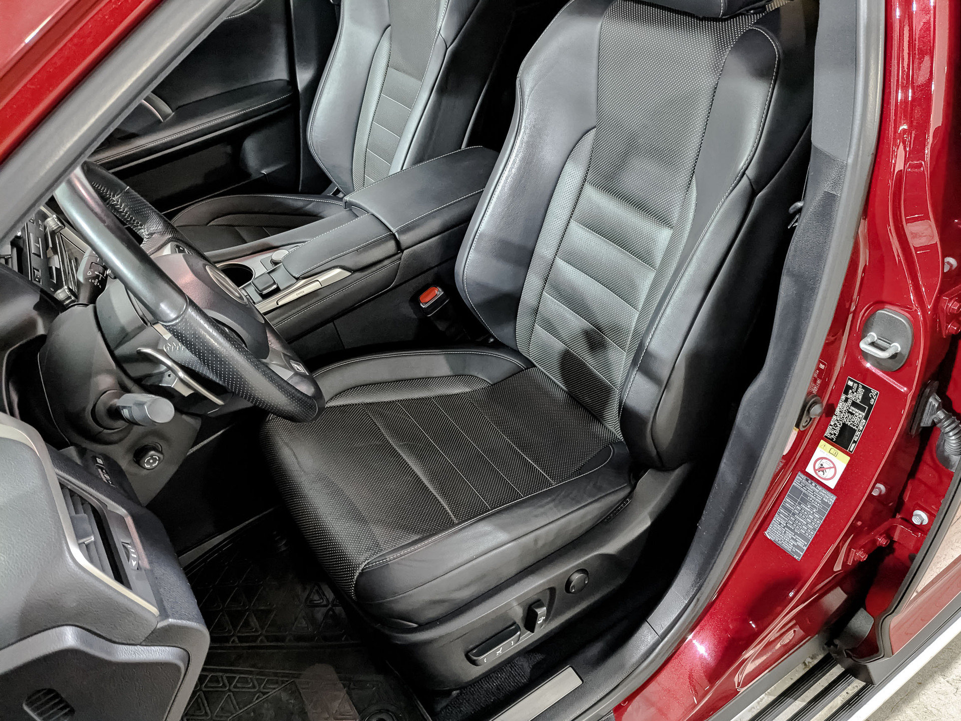 LEXUS RX 2.00 (238 л.с), автомат, 2019, пробег 50 483 км