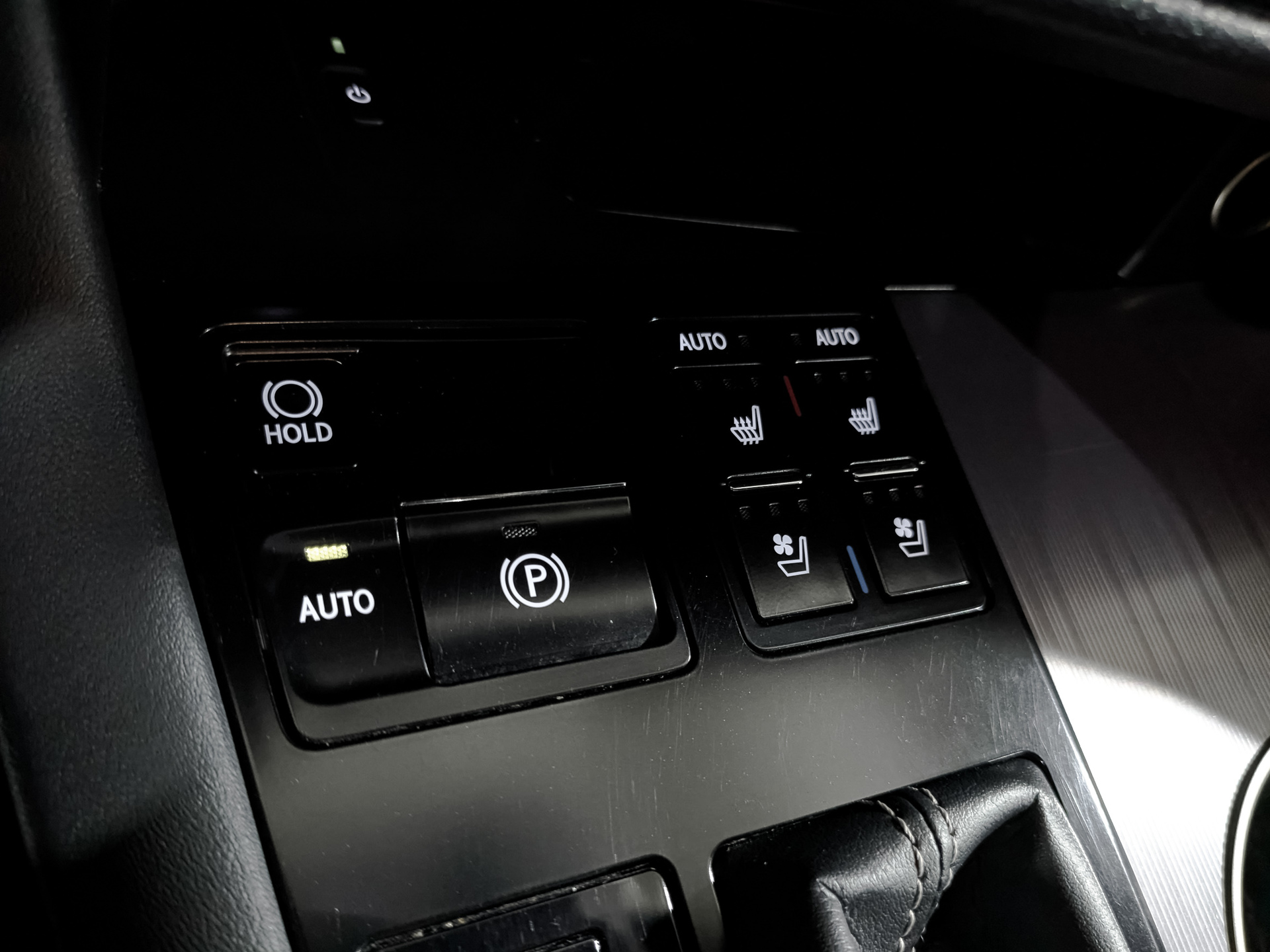 LEXUS RX 2.00 (238 л.с), автомат, 2019, пробег 50 483 км
