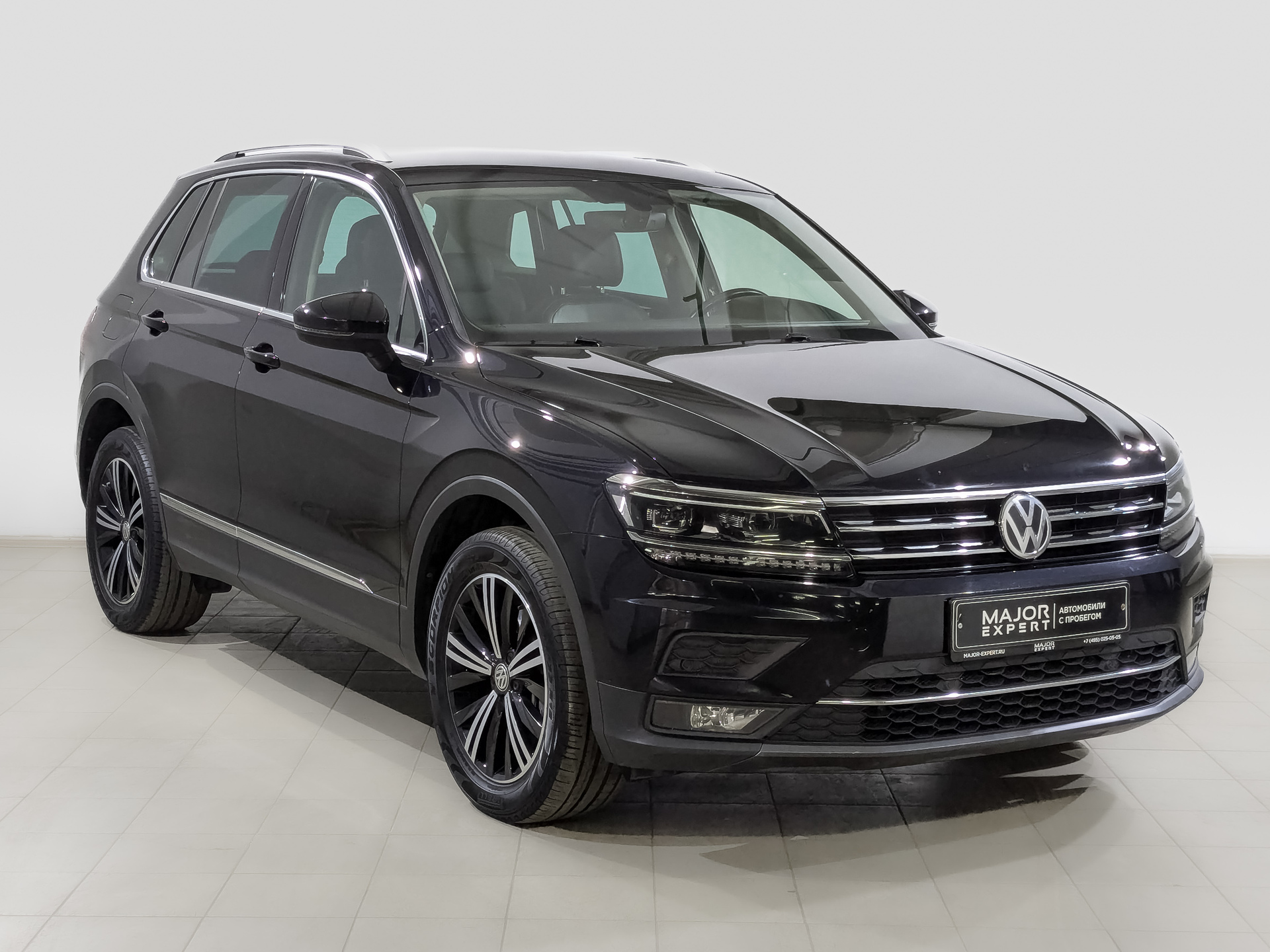 VOLKSWAGEN Tiguan 2.00 (220 л.с), автомат, 2018, пробег 84 489 км