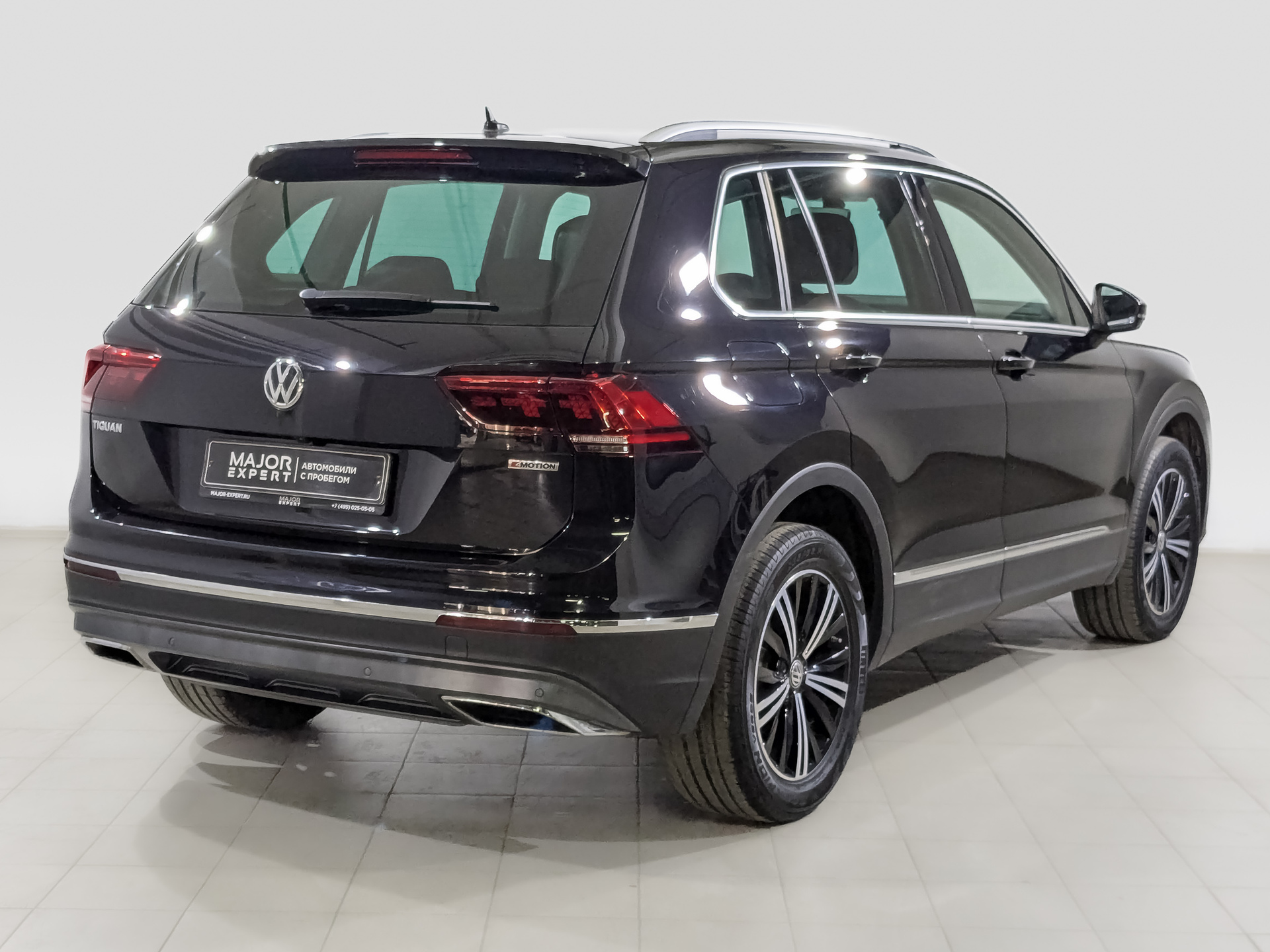 VOLKSWAGEN Tiguan 2.00 (220 л.с), автомат, 2018, пробег 84 489 км