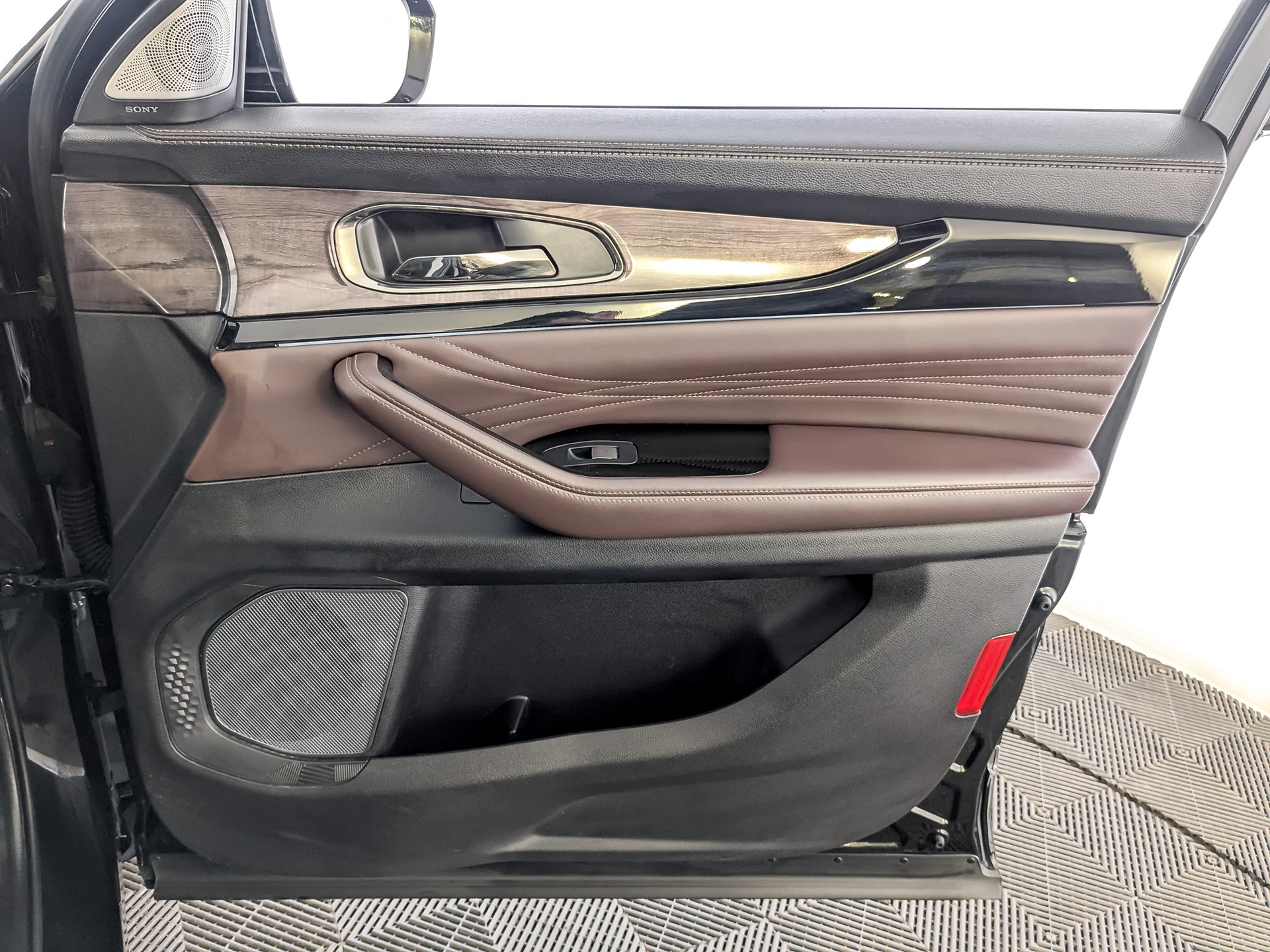 EXEED VX 2.00 (249 л.с), автомат, 2023, пробег 103 218 км