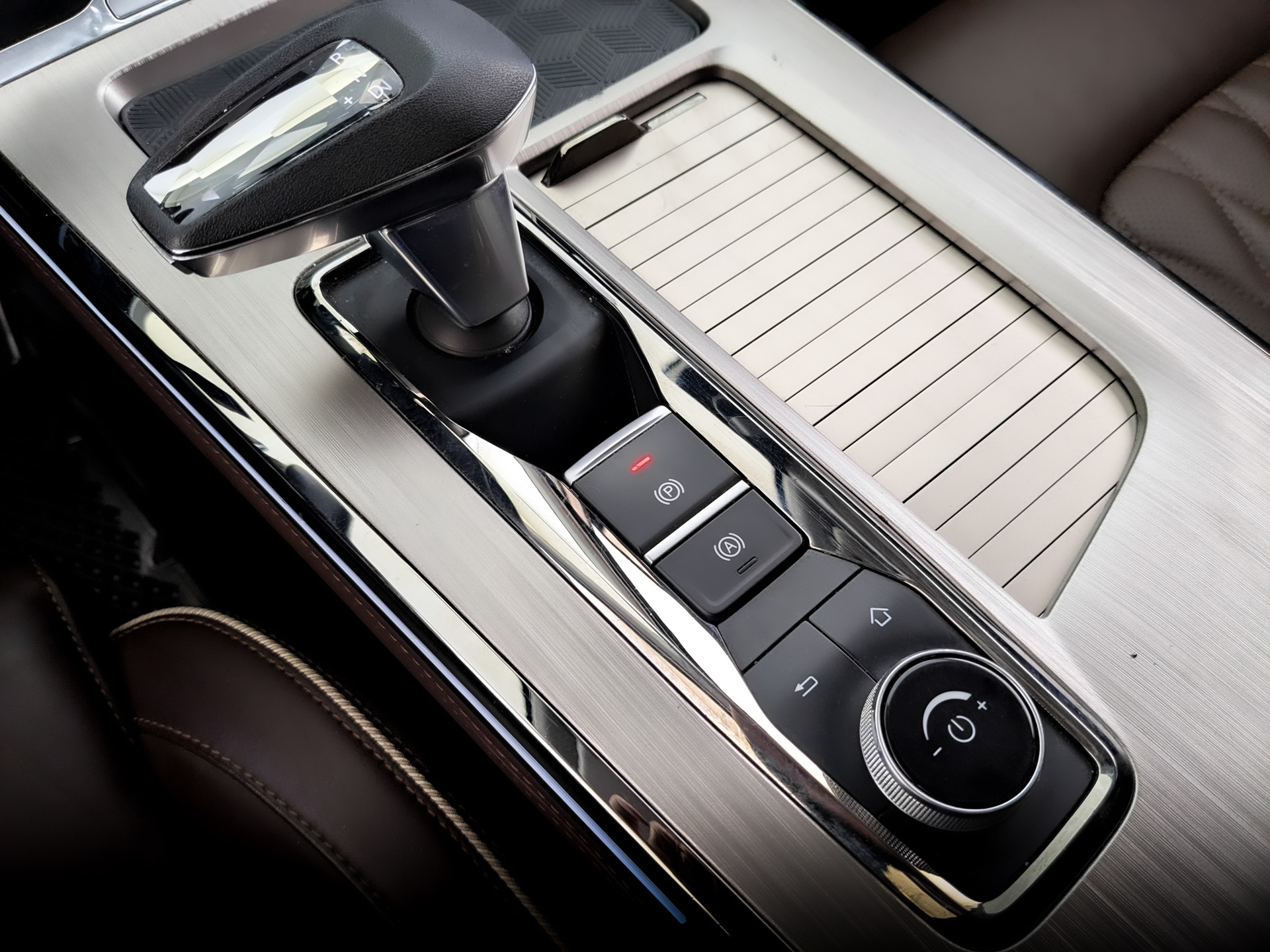 EXEED VX 2.00 (249 л.с), автомат, 2023, пробег 103 218 км