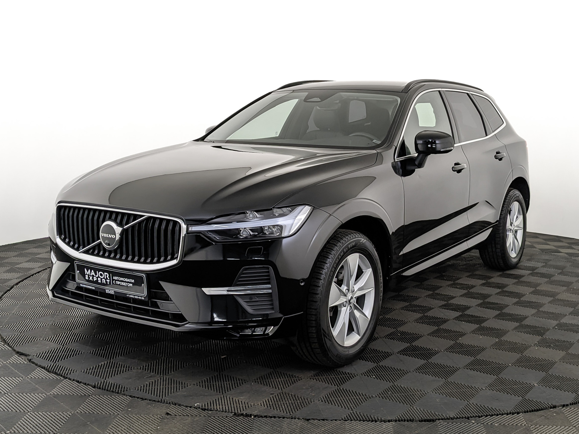 VOLVO XC60 2.00 (249 л.с), автомат, 2021, пробег 77 055 км