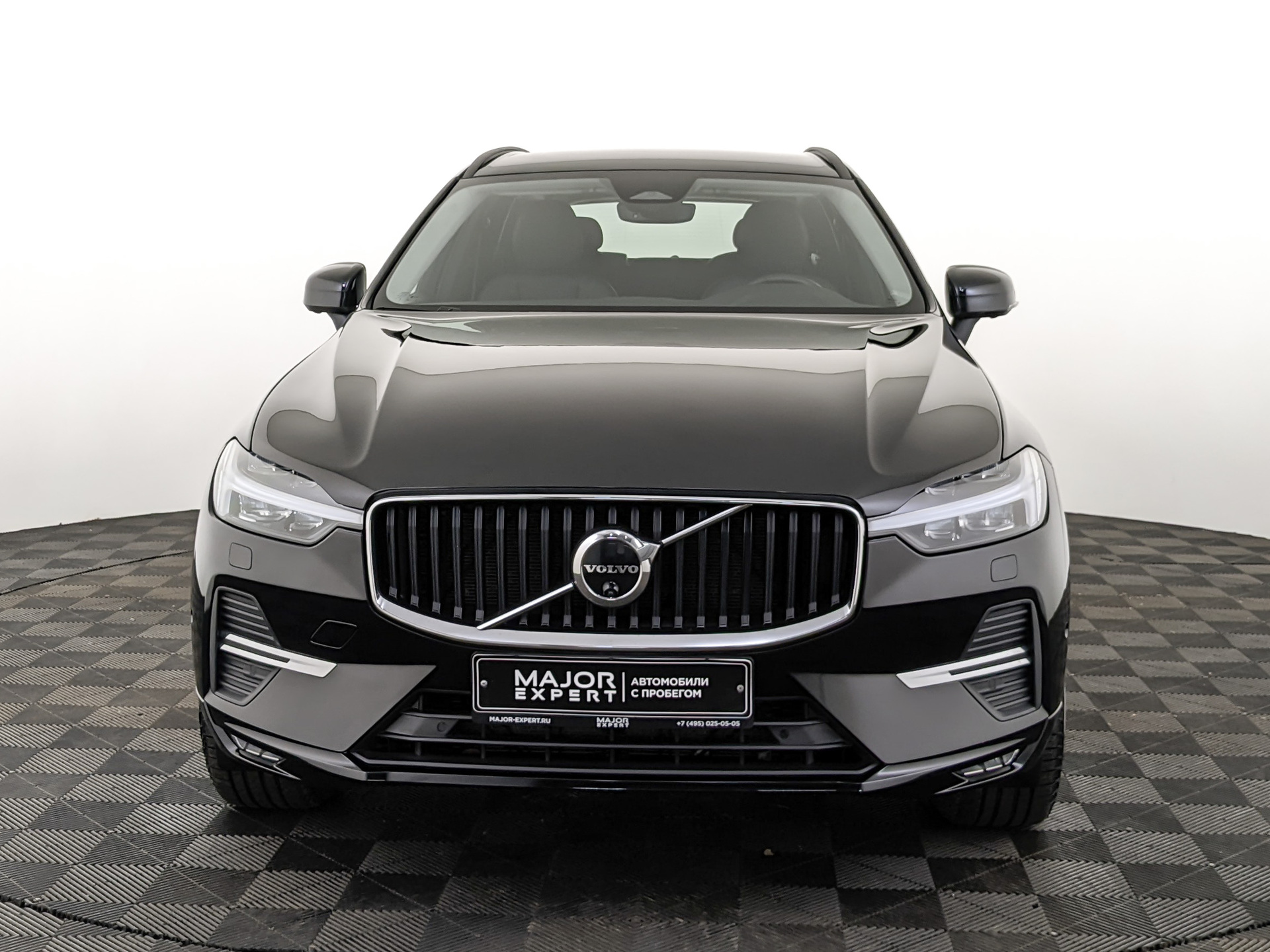 VOLVO XC60 2.00 (249 л.с), автомат, 2021, пробег 77 055 км