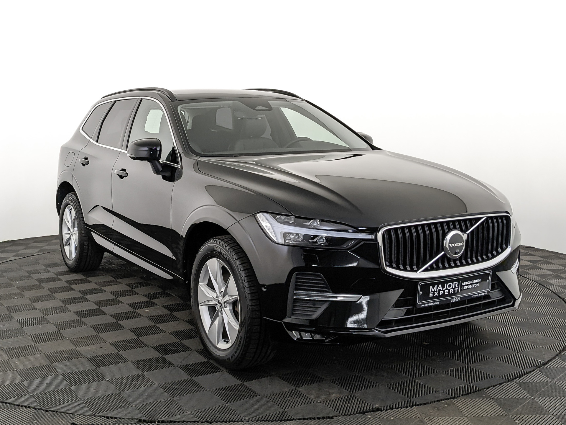VOLVO XC60 2.00 (249 л.с), автомат, 2021, пробег 77 055 км