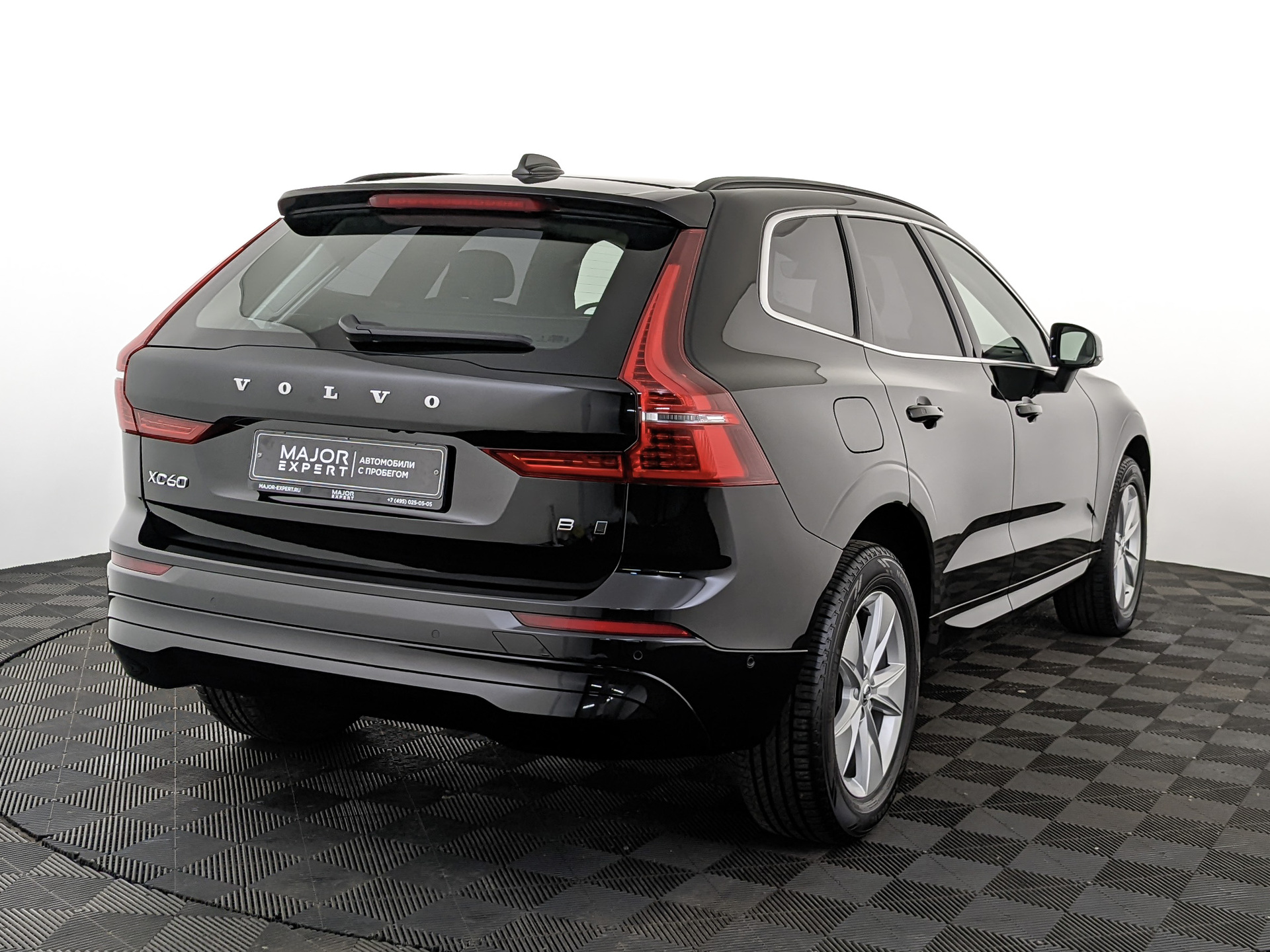 VOLVO XC60 2.00 (249 л.с), автомат, 2021, пробег 77 055 км