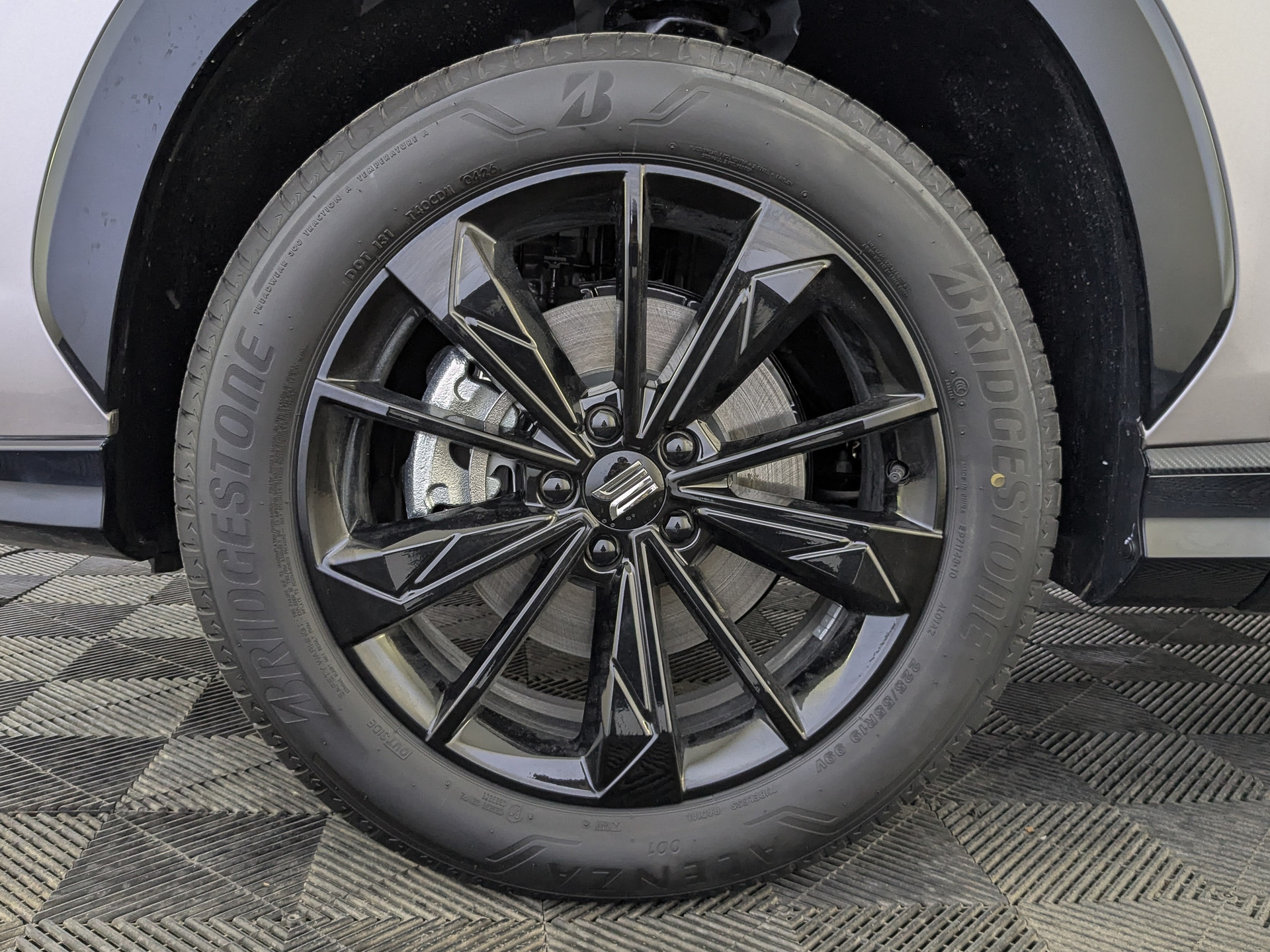 Фото Москвич М70 Драйв 1.5T/150 7РТ 2П