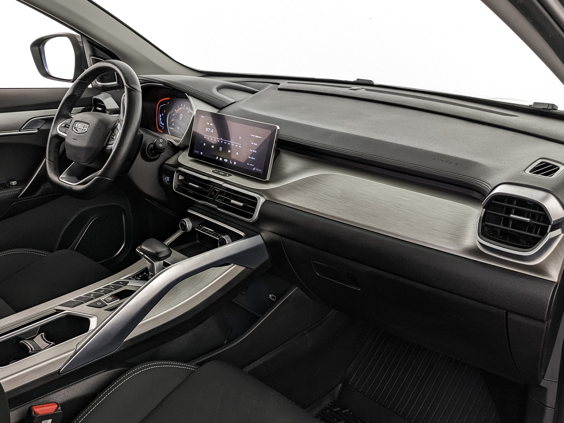 GEELY Coolray 1.50 (149 л.с), автомат, 2023, пробег 63 705 км