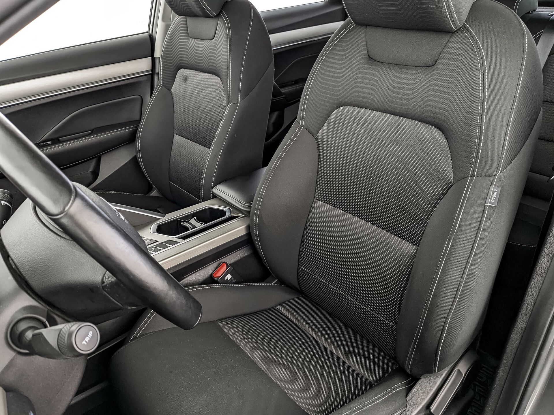 GEELY Coolray 1.50 (149 л.с), автомат, 2023, пробег 63 705 км
