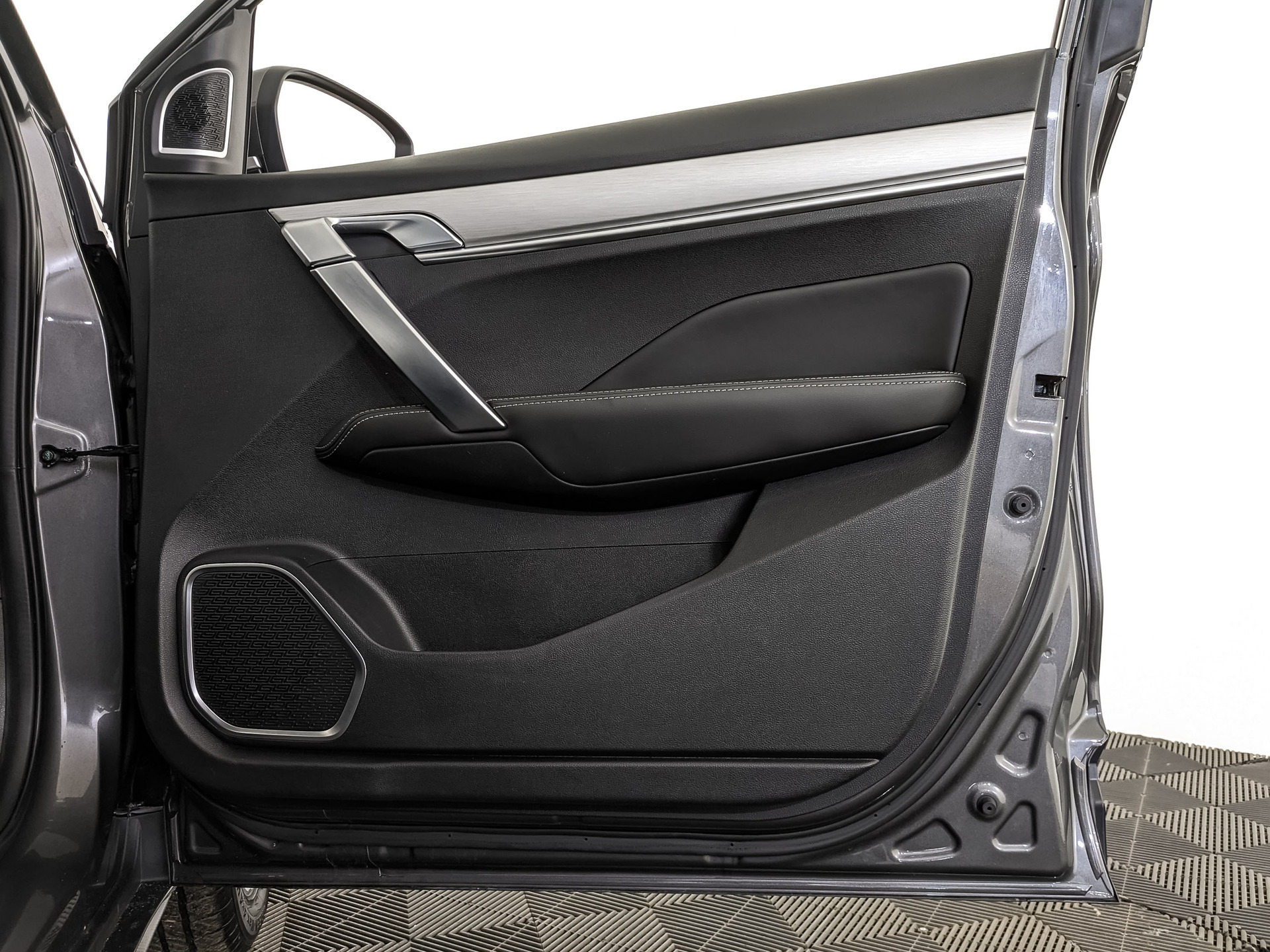 GEELY Coolray 1.50 (149 л.с), автомат, 2023, пробег 63 705 км