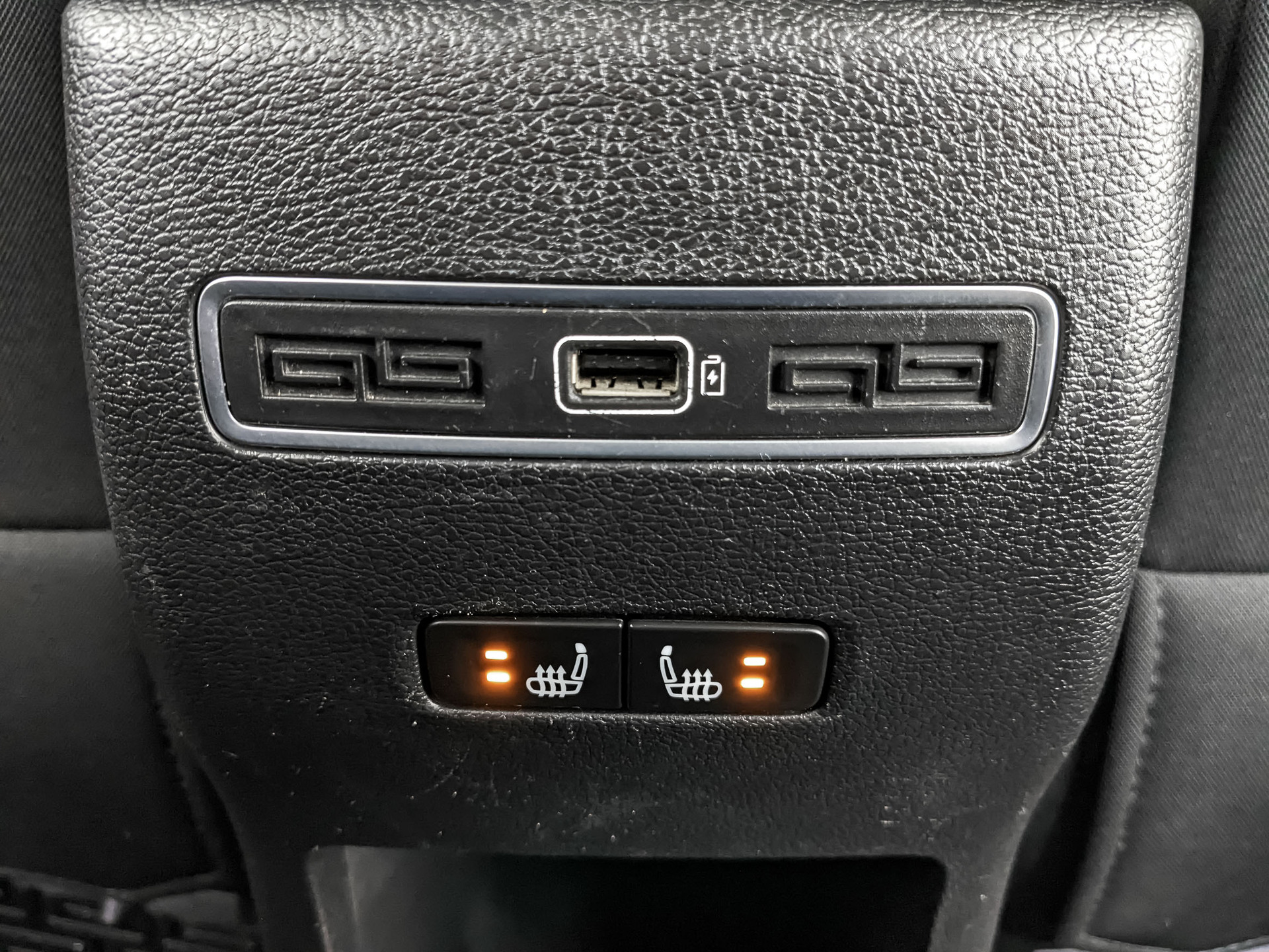 GEELY Coolray 1.50 (149 л.с), автомат, 2023, пробег 63 705 км
