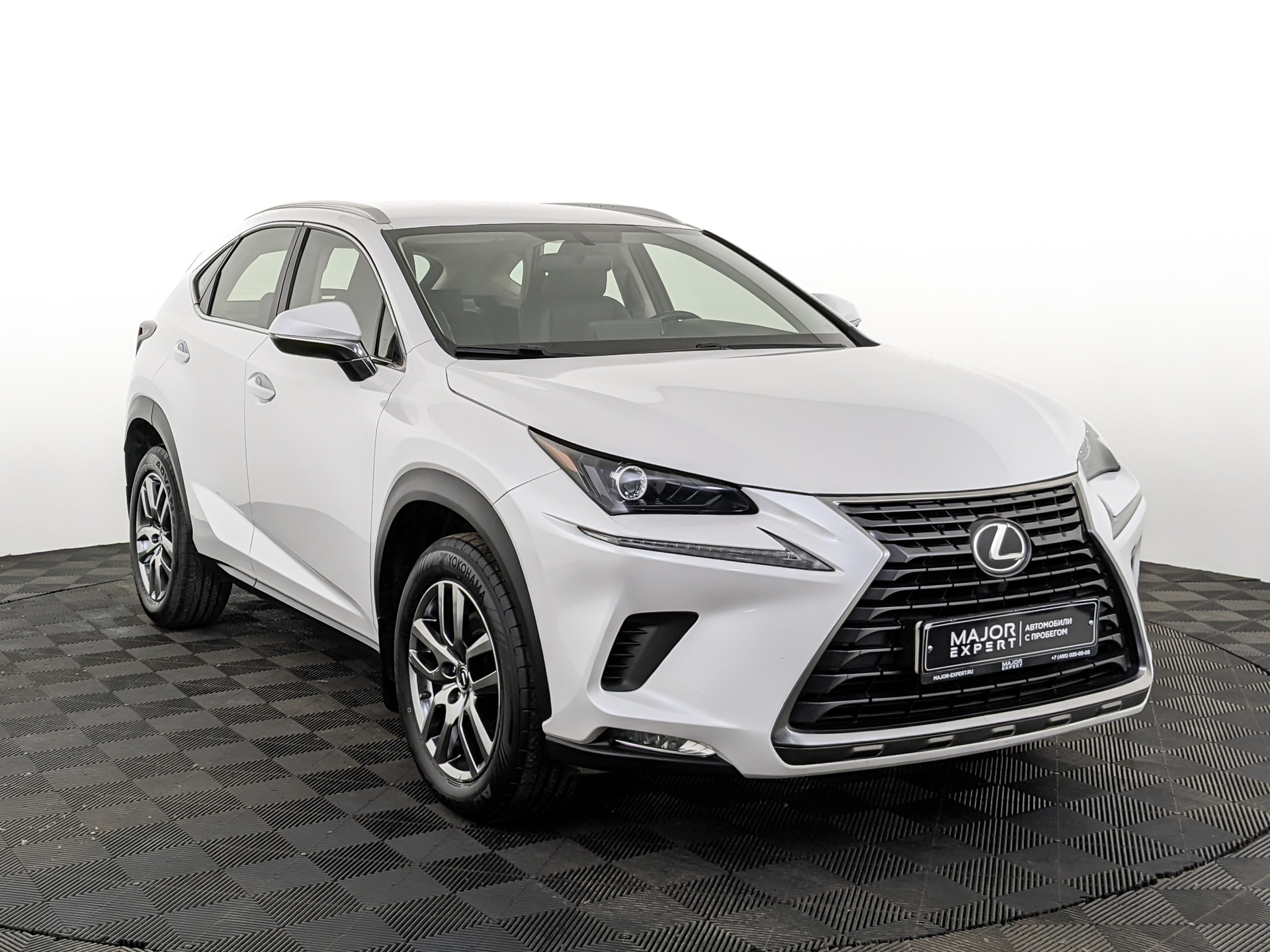 LEXUS NX 2.00 (150 л.с), автомат, 2019, пробег 130 050 км