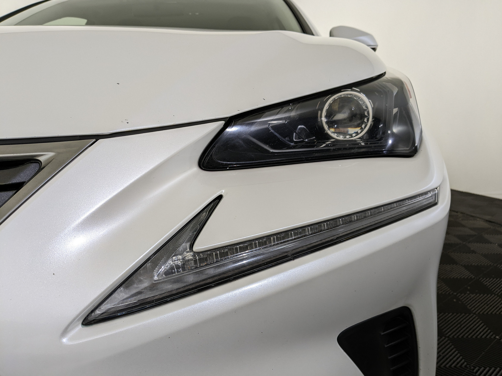 LEXUS NX 2.00 (150 л.с), автомат, 2019, пробег 130 050 км