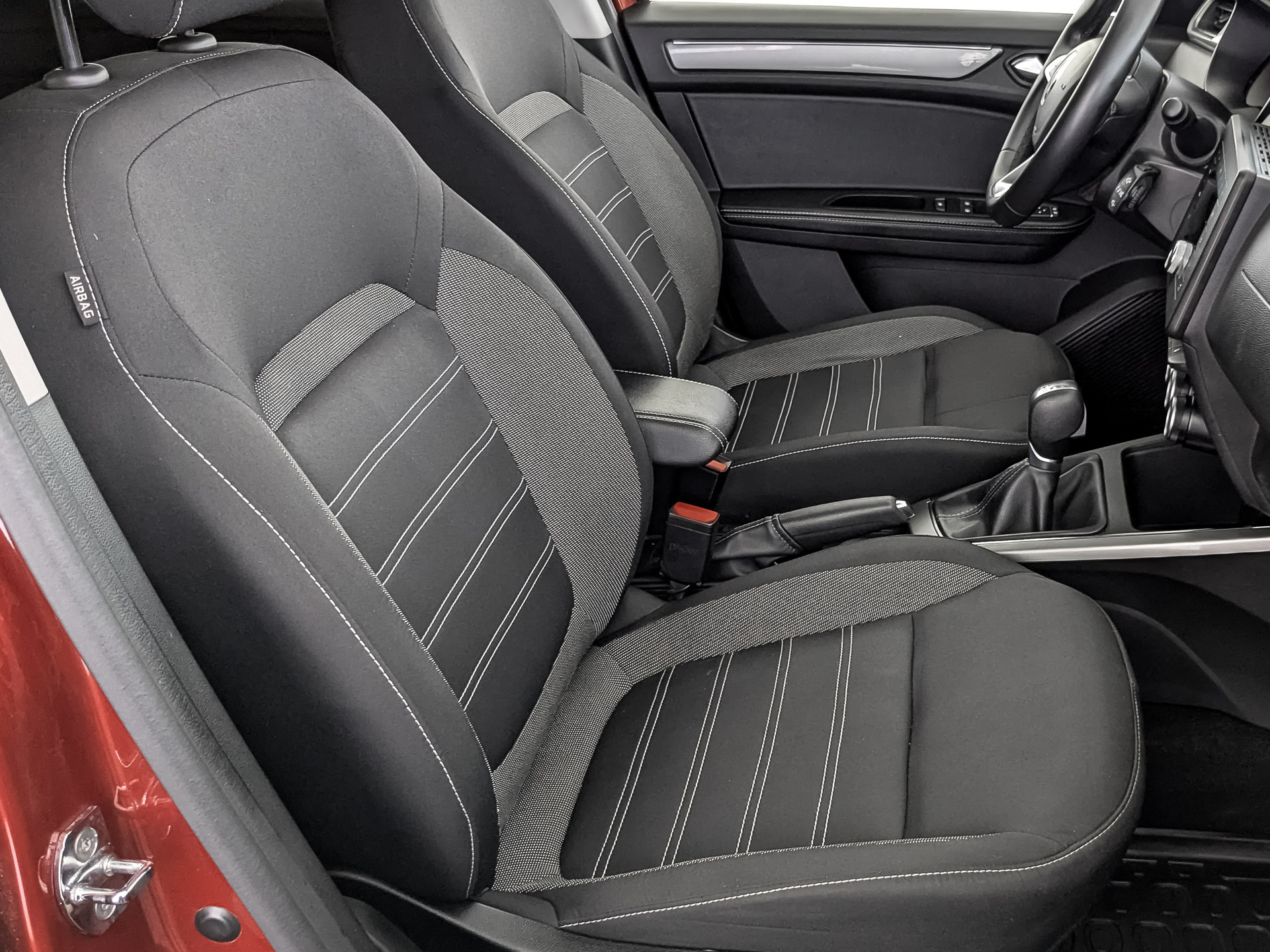 RENAULT Arkana 1.30 (150 л.с), автомат, 2019, пробег 58 747 км