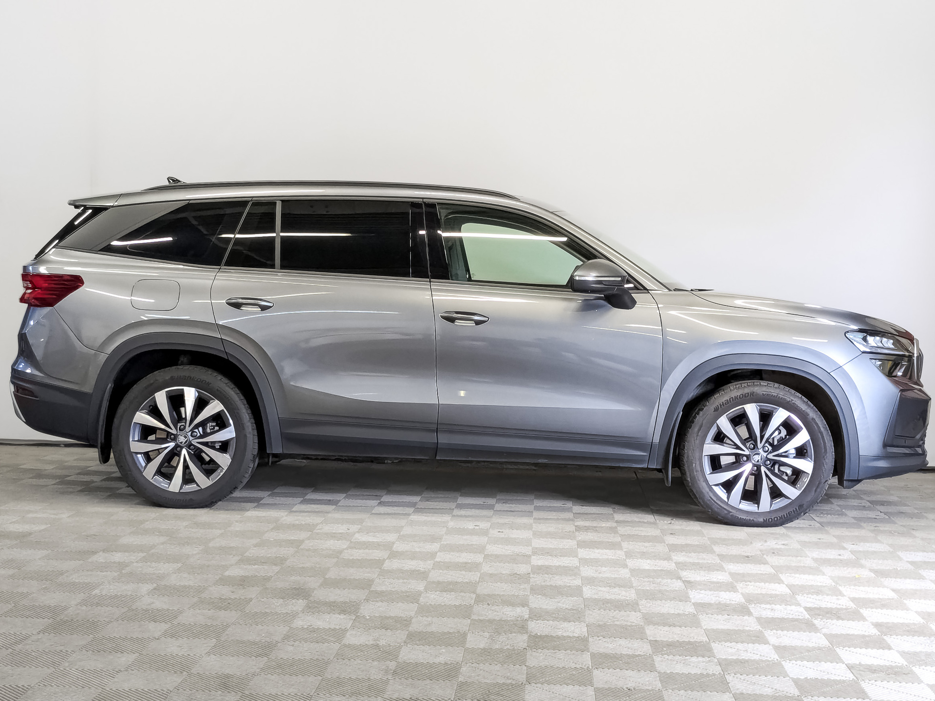 SKODA Kodiaq 2.00 (190 л.с), автомат, 2025, пробег 4 232 км