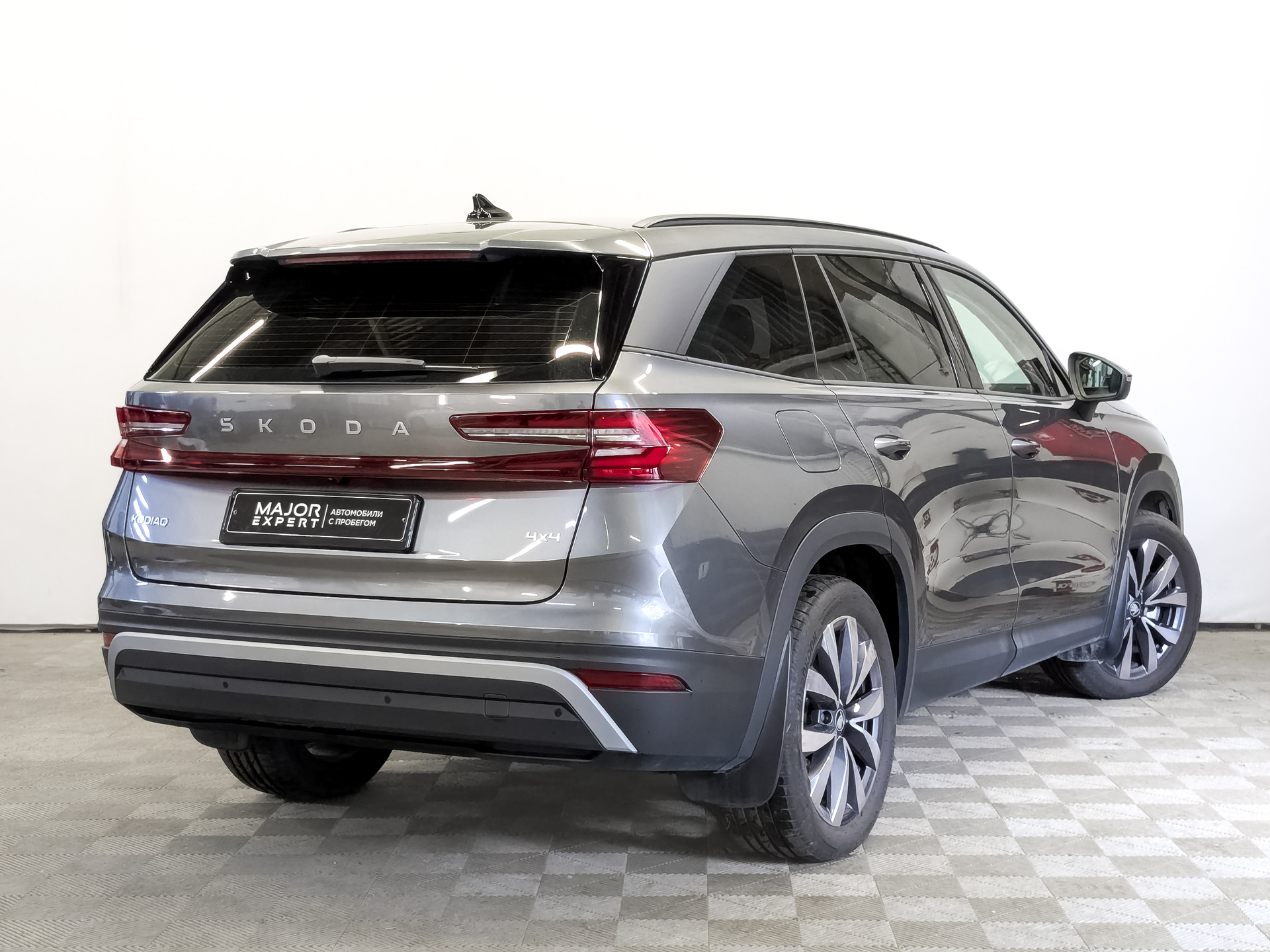 SKODA Kodiaq 2.00 (190 л.с), автомат, 2025, пробег 4 232 км