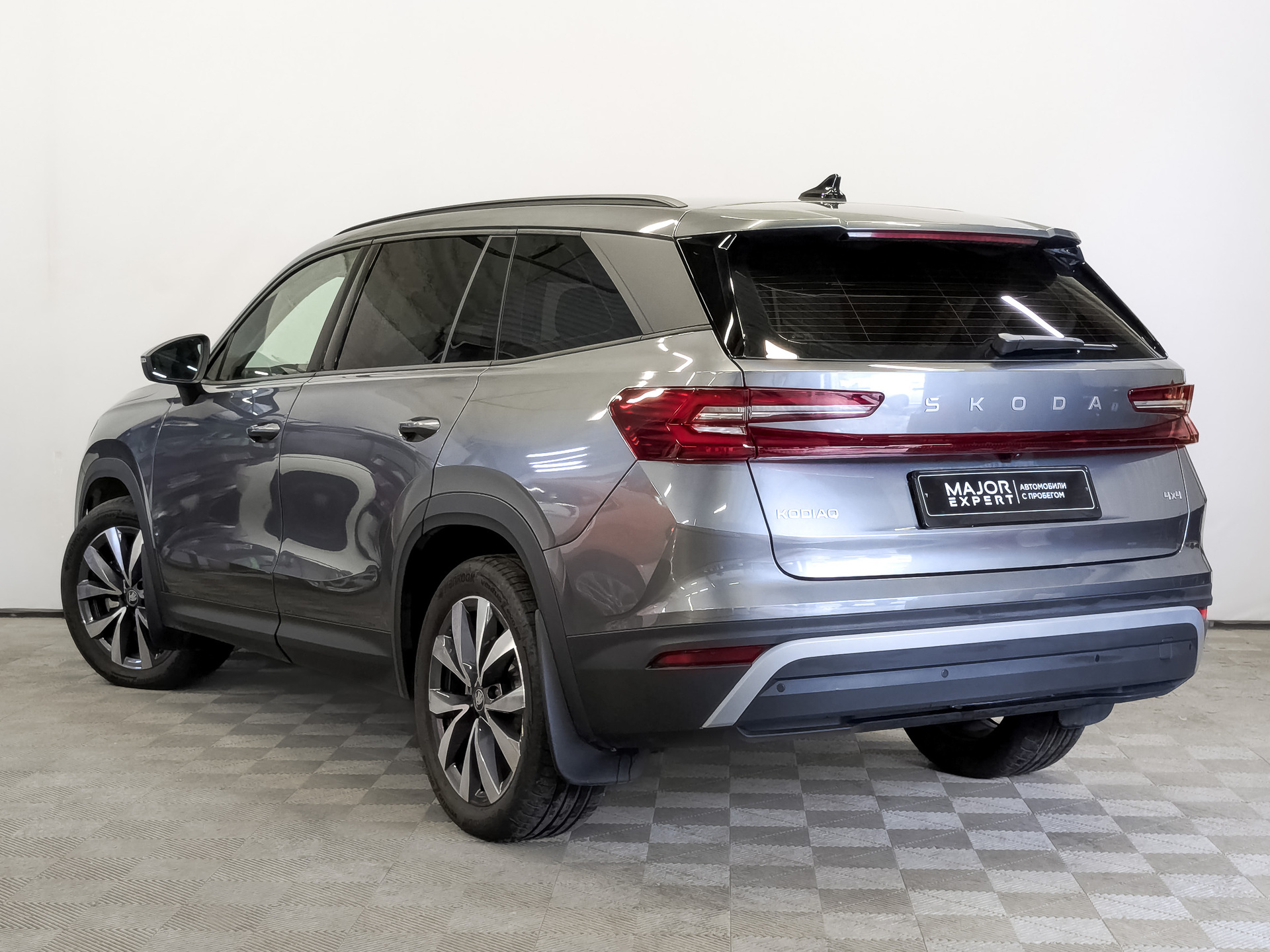 SKODA Kodiaq 2.00 (190 л.с), автомат, 2025, пробег 4 232 км