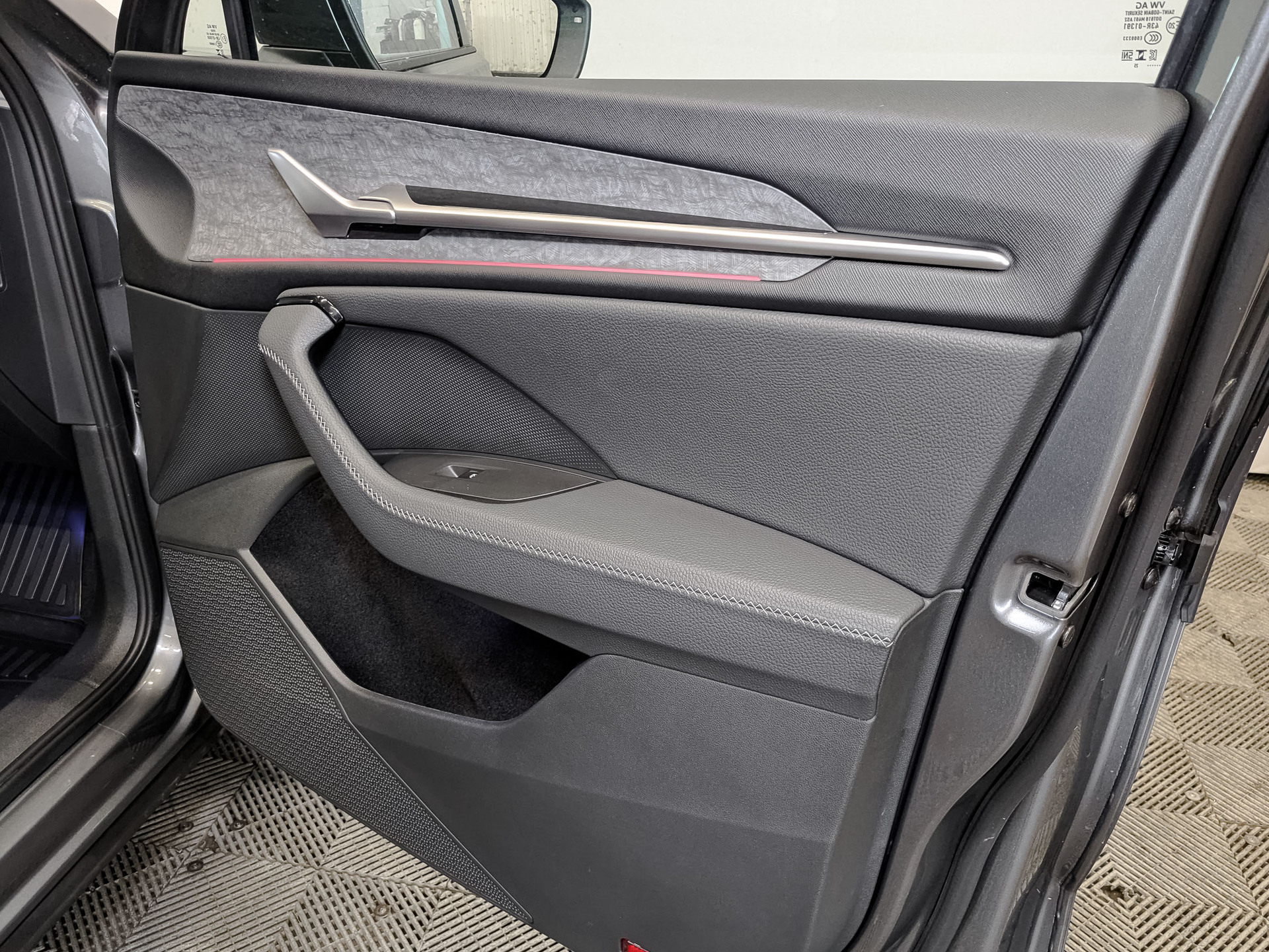 SKODA Kodiaq 2.00 (190 л.с), автомат, 2025, пробег 4 232 км